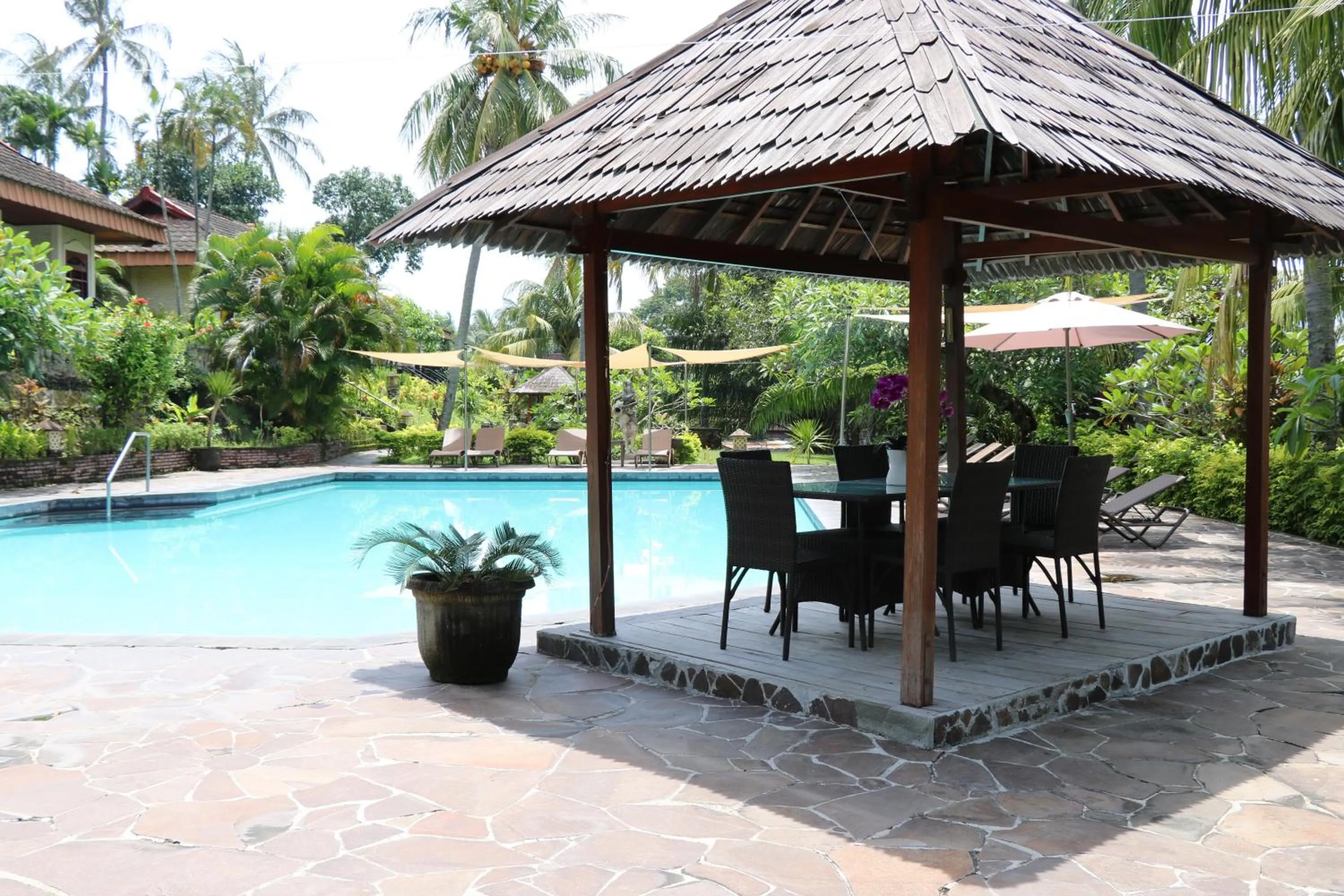 Puri Bunga Beach Cottages