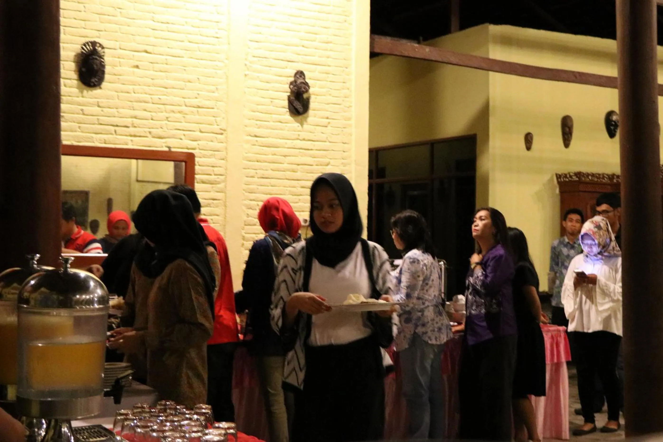 Puri Bunga Beach Cottages