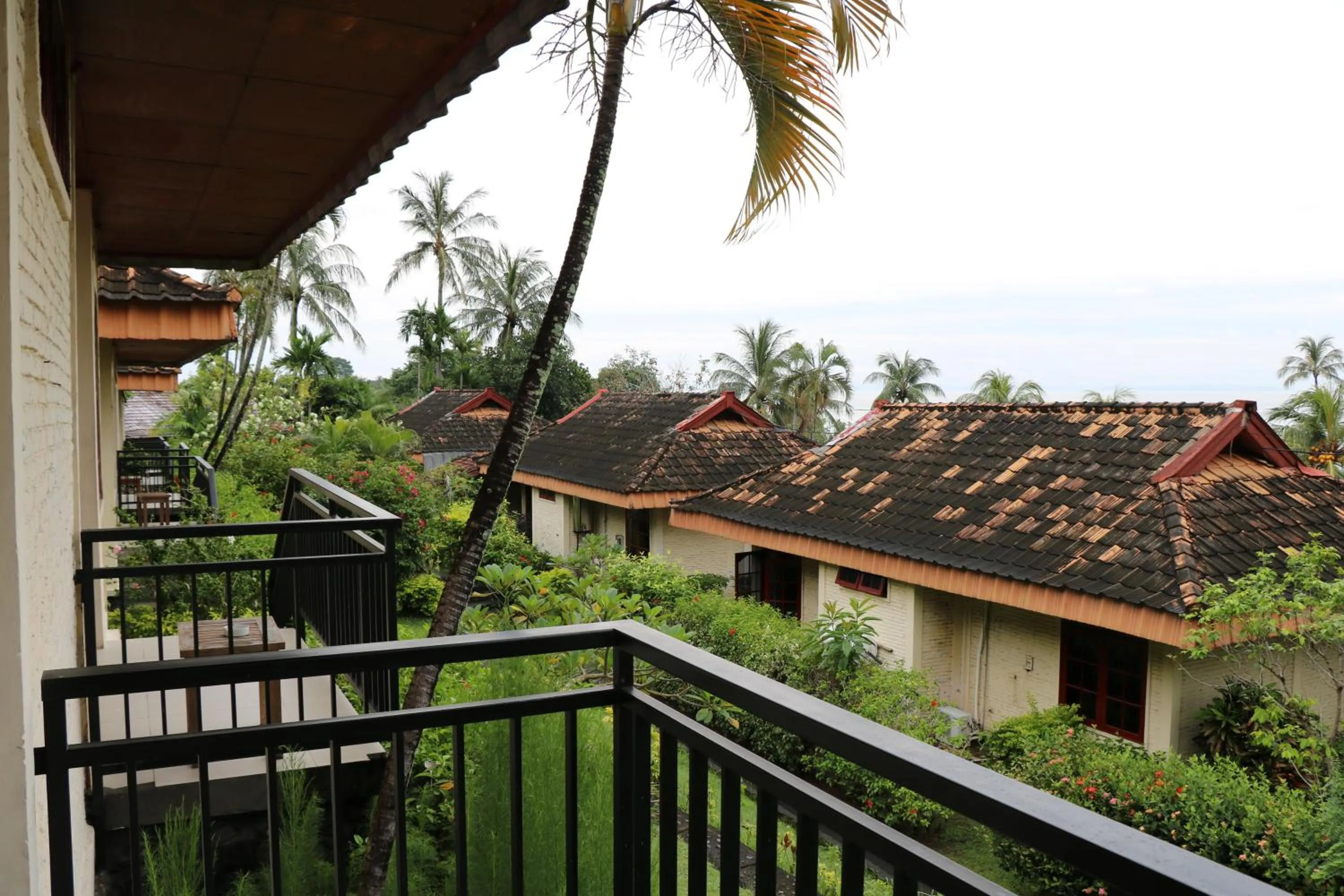 Puri Bunga Beach Cottages