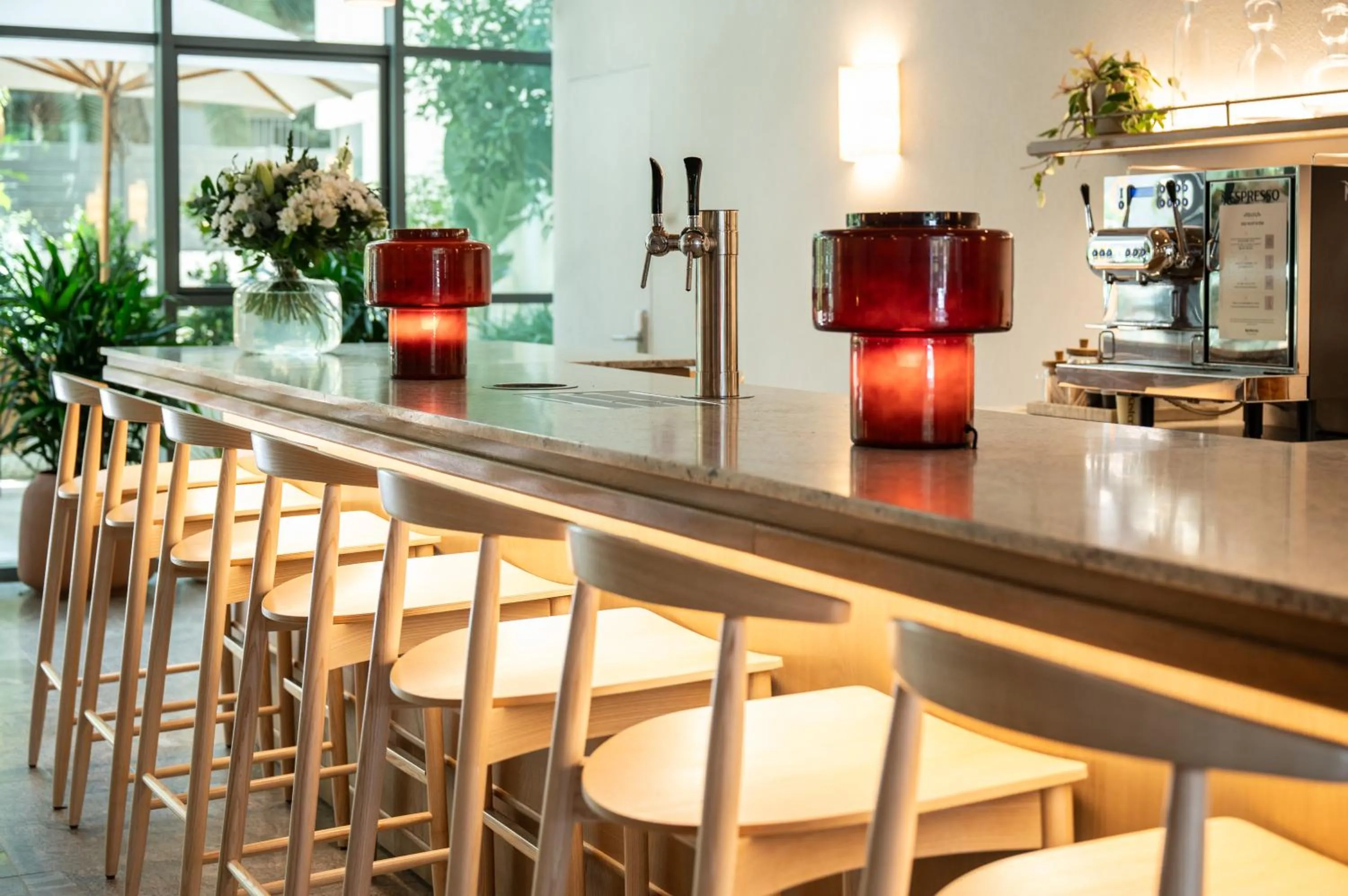 Communal lounge/ TV room in master Mazeh