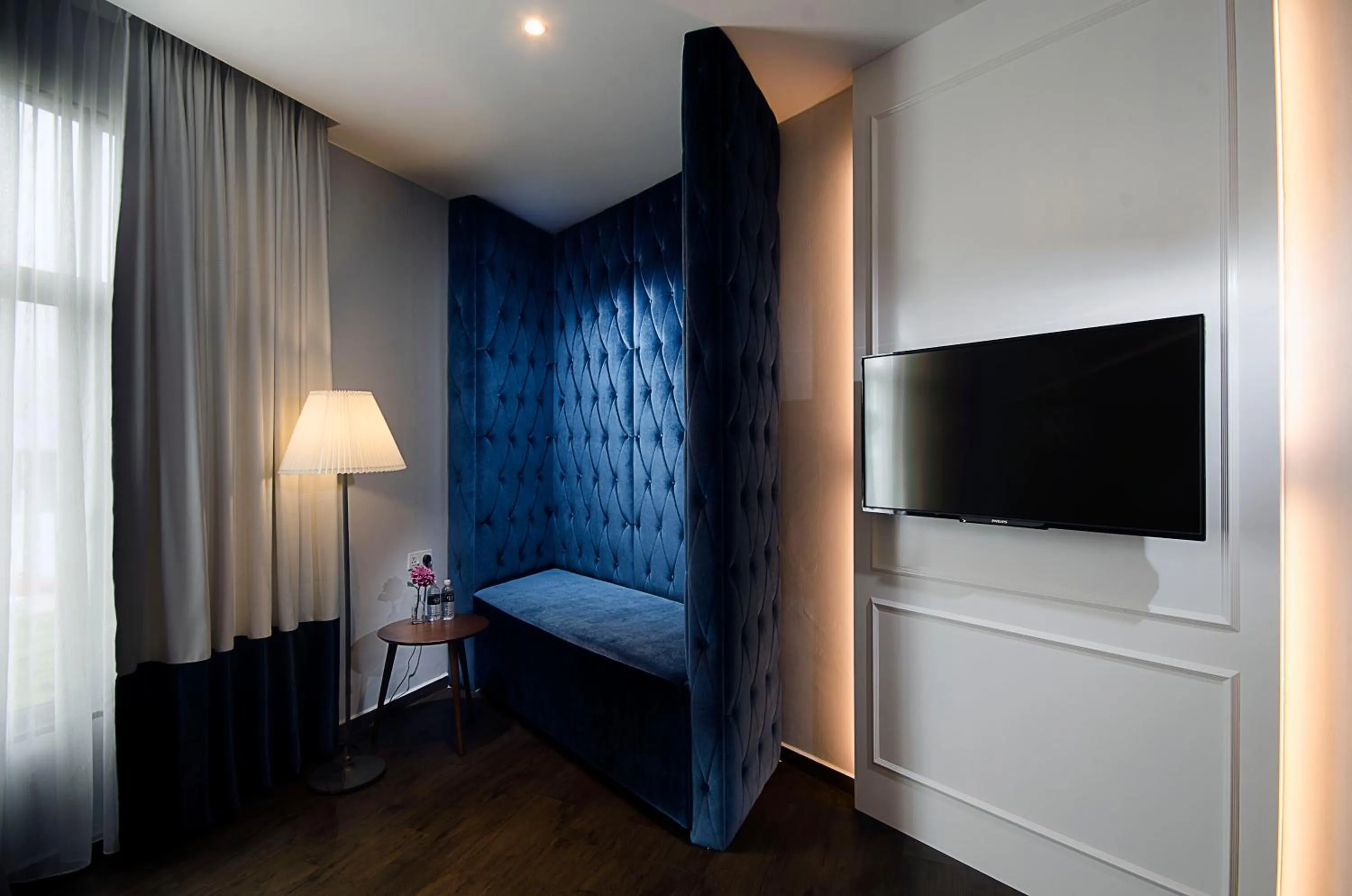 TV and multimedia, Bed in Palm Hotel Ipoh