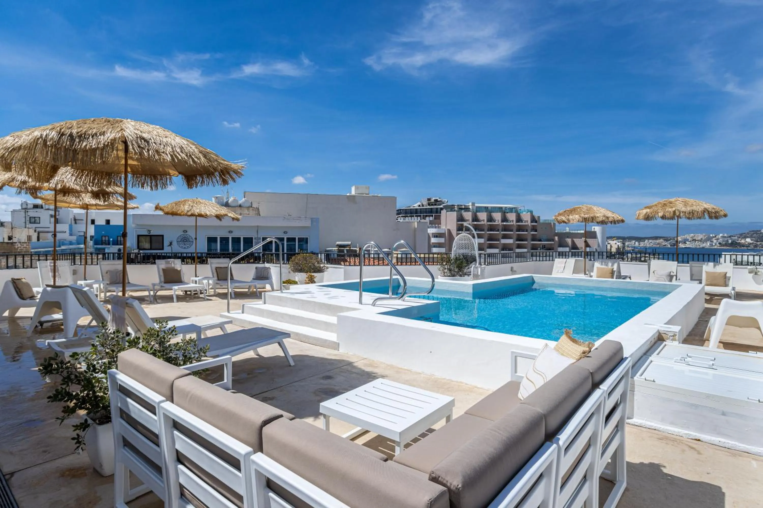 Swimming pool in Park Lane Boutique Aparthotel