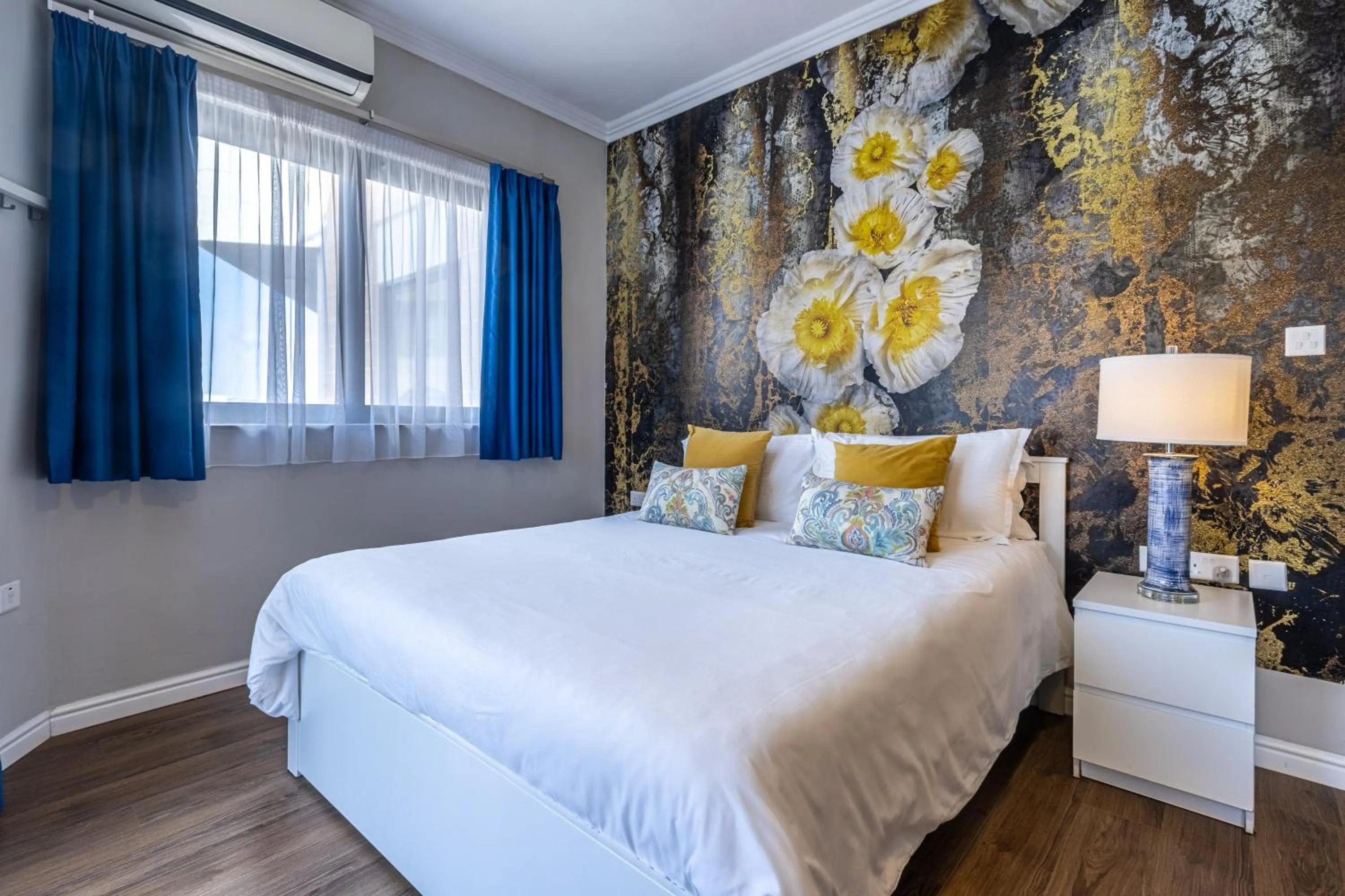 Bed in Park Lane Boutique Aparthotel