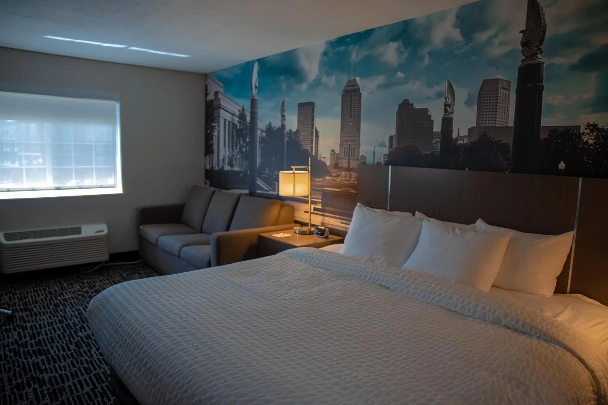 Bed in Clarion Pointe Indianapolis Airport