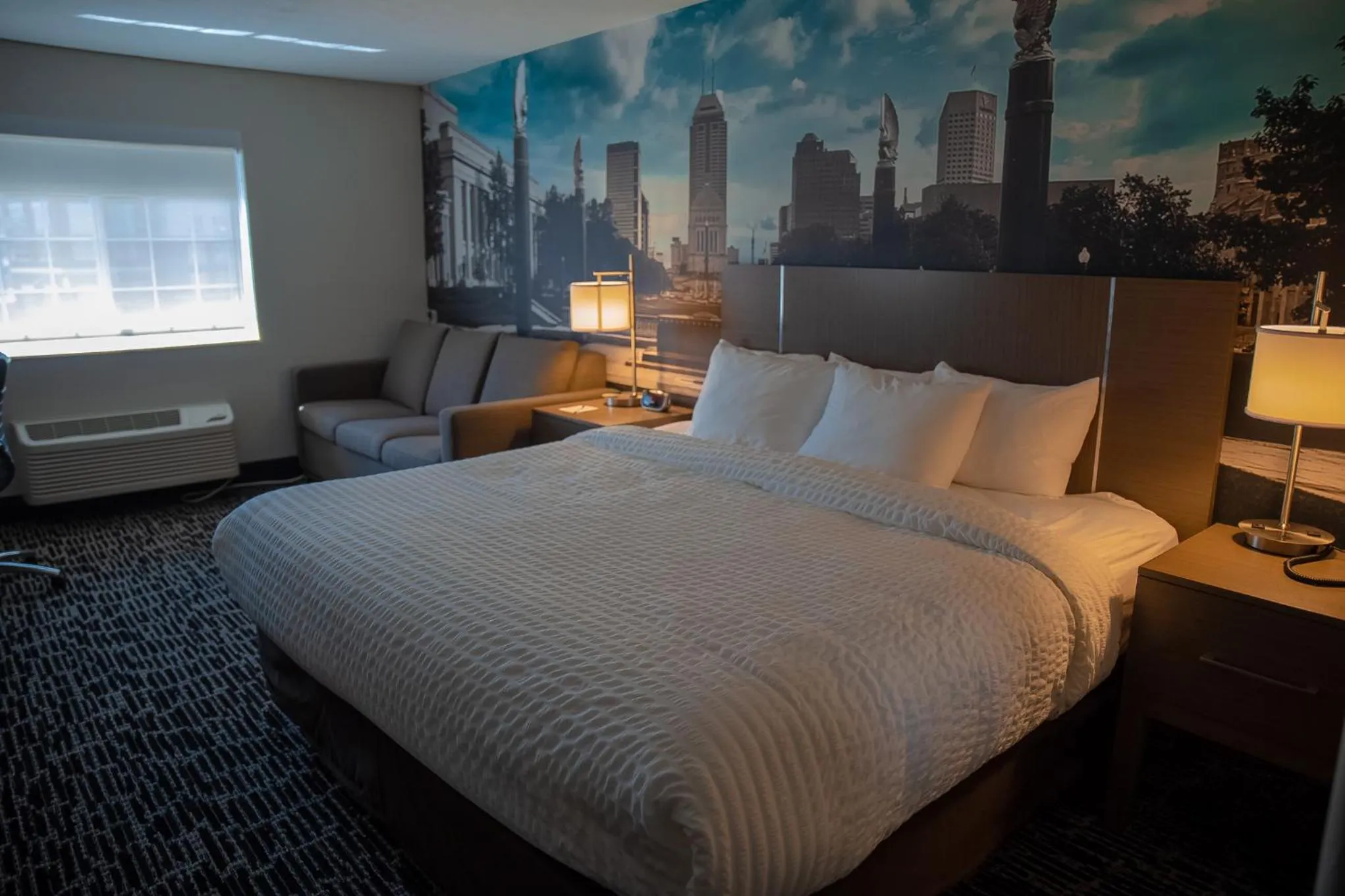 Bedroom, Bed in Clarion Pointe Indianapolis Airport