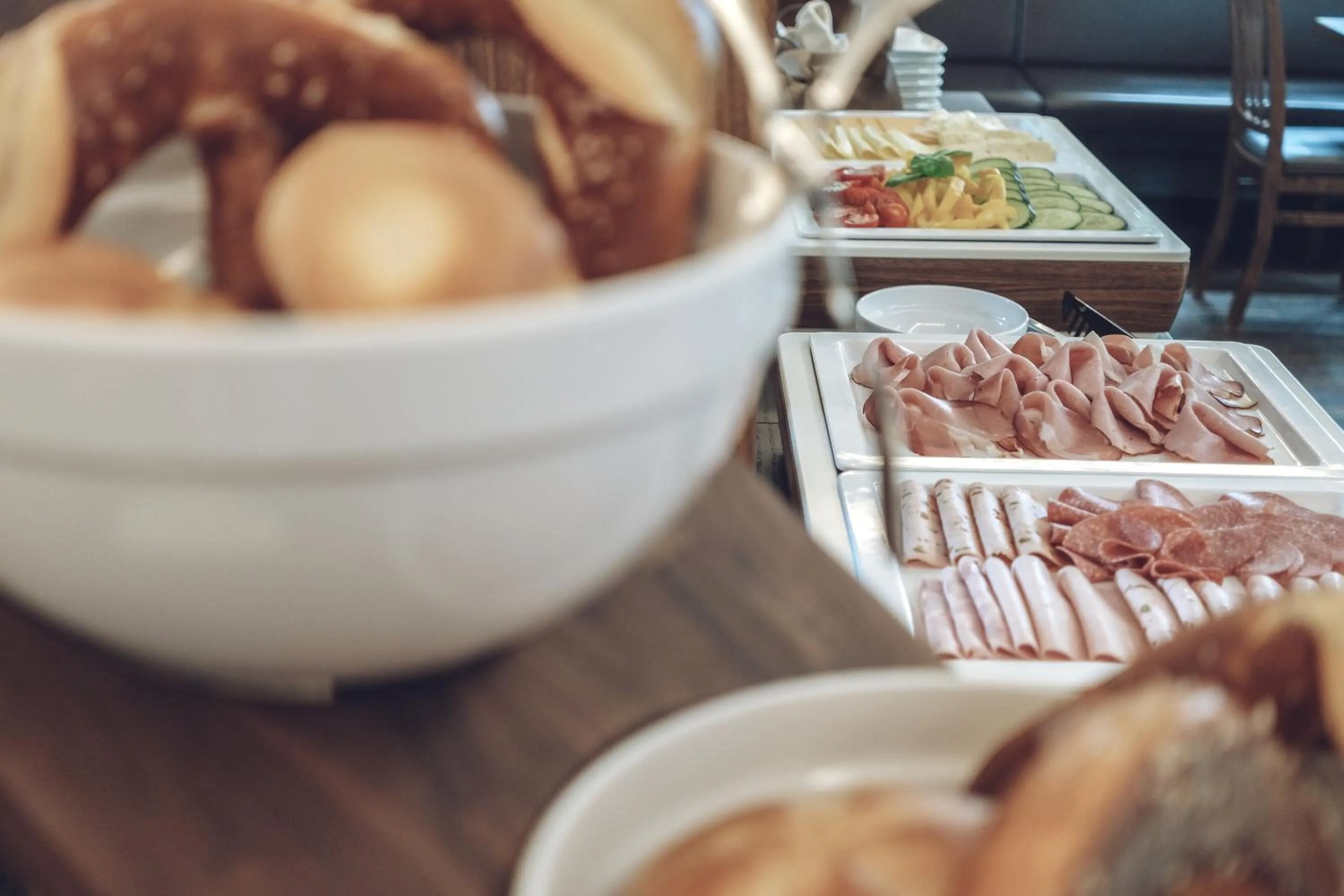 Buffet breakfast in Restaurant & Hotel Engelkeller