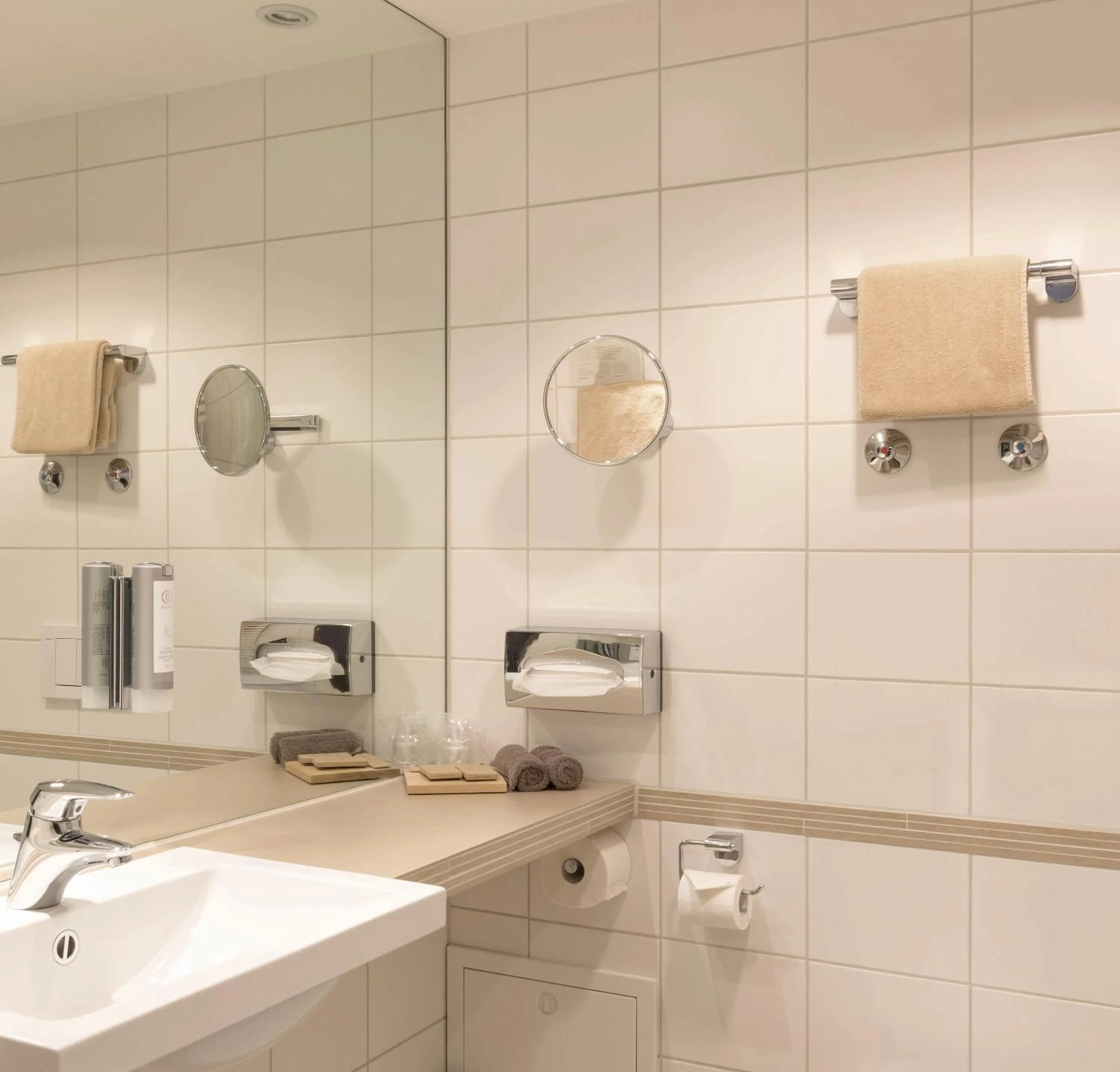 Bathroom in Restaurant & Hotel Engelkeller