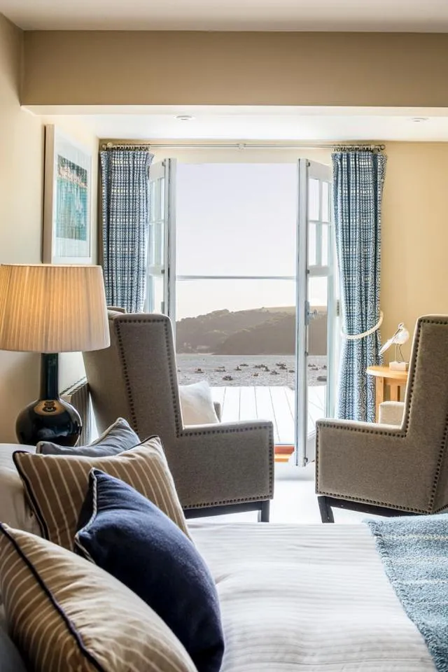 Bed in South Sands Hotel