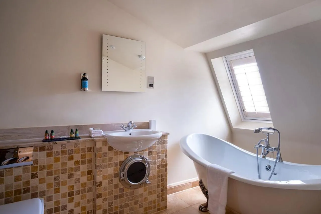 Shower in South Sands Hotel