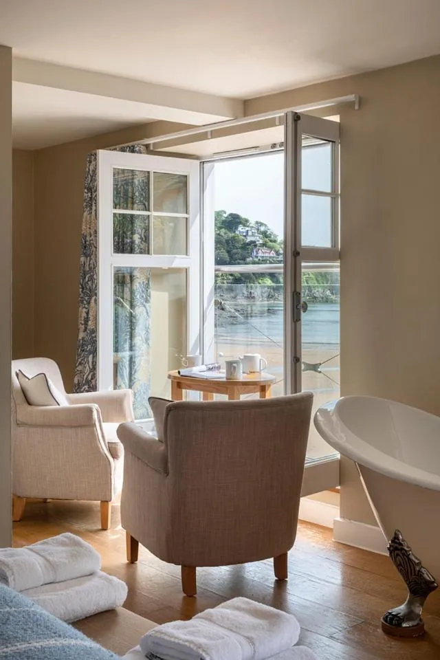 Coffee/tea facilities in South Sands Hotel