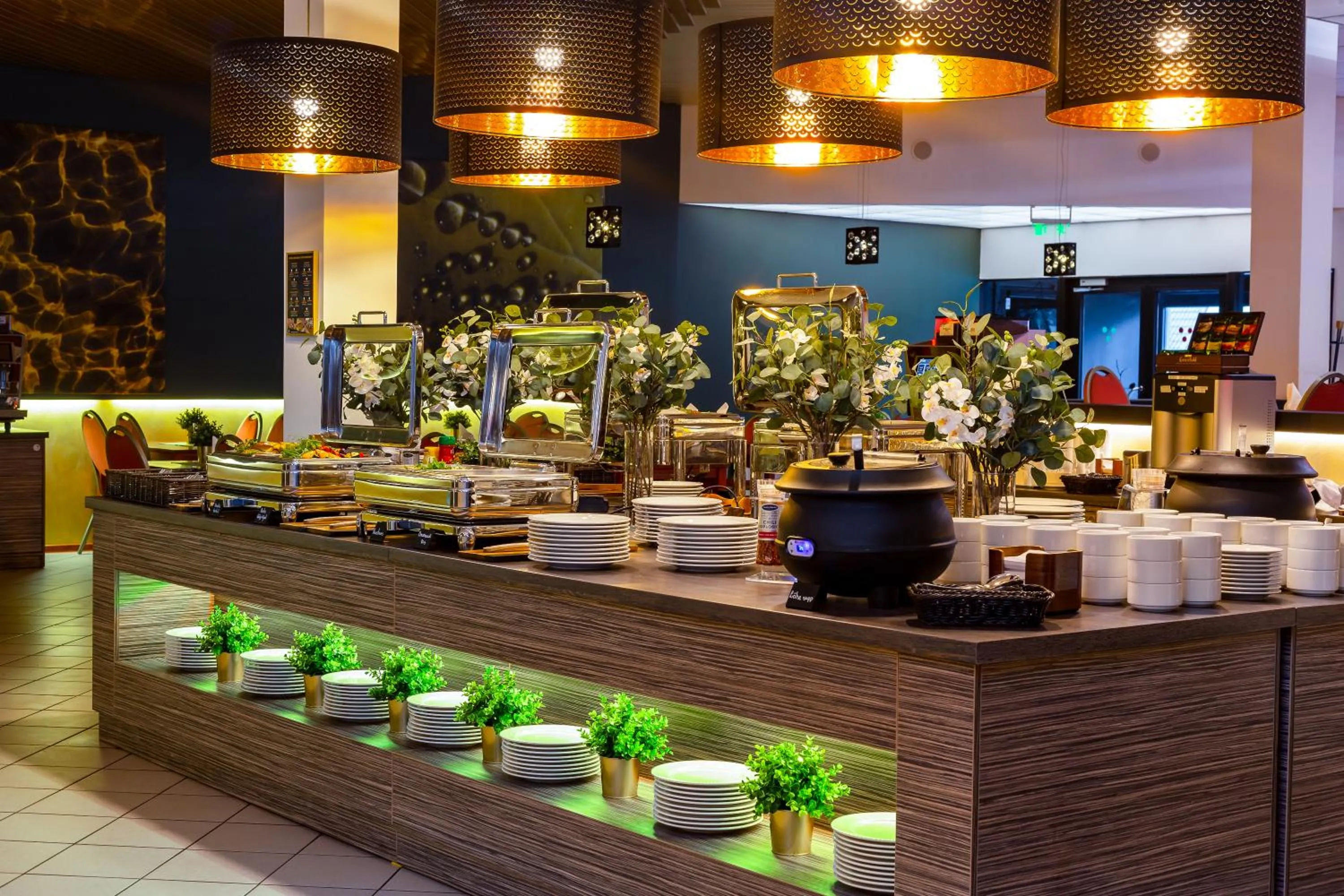 Restaurant/places to eat in Hotel Dzingel