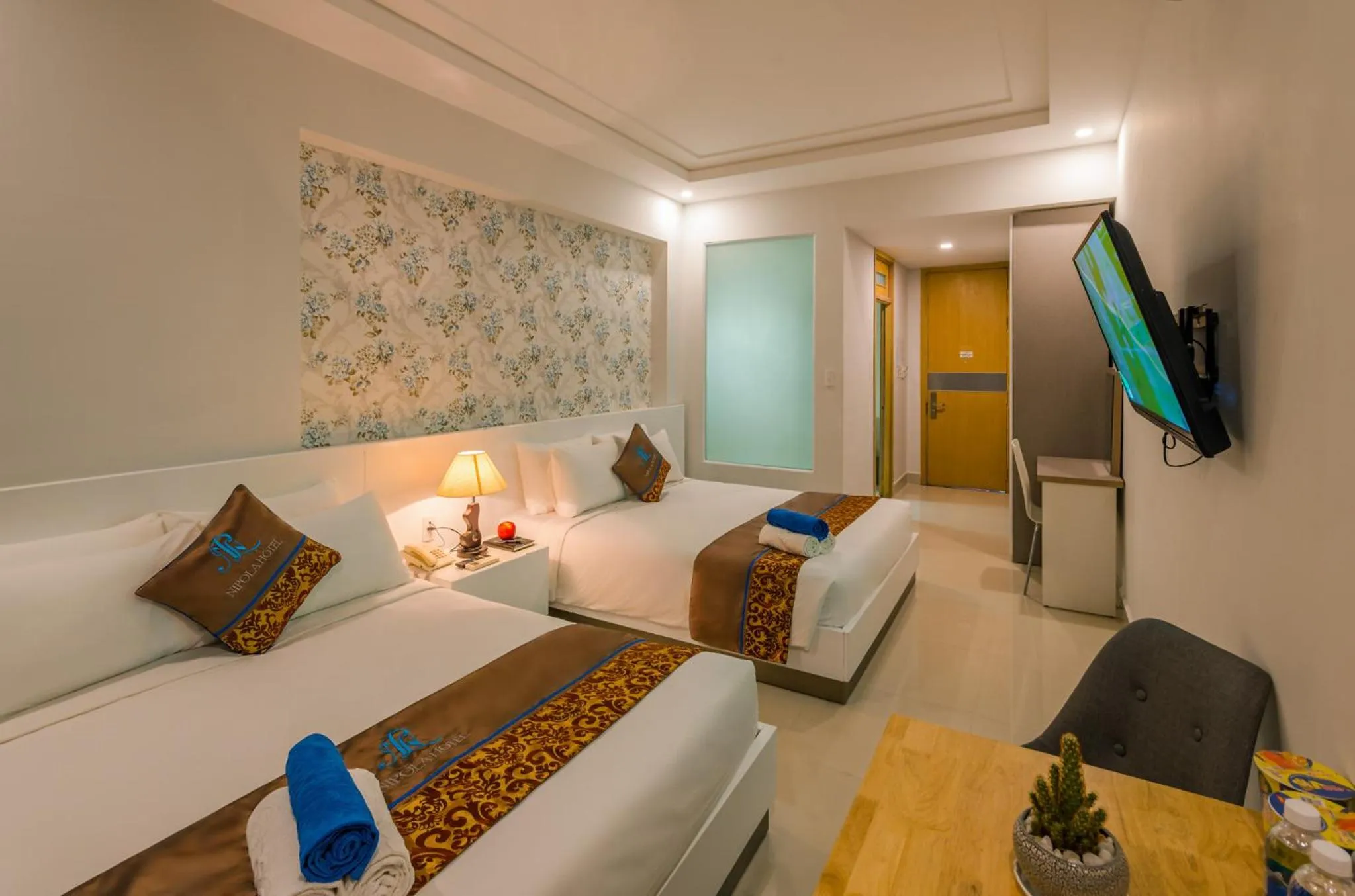 Bed in Nipola Hotel - Chợ Đêm Dương Đông Phú Quốc