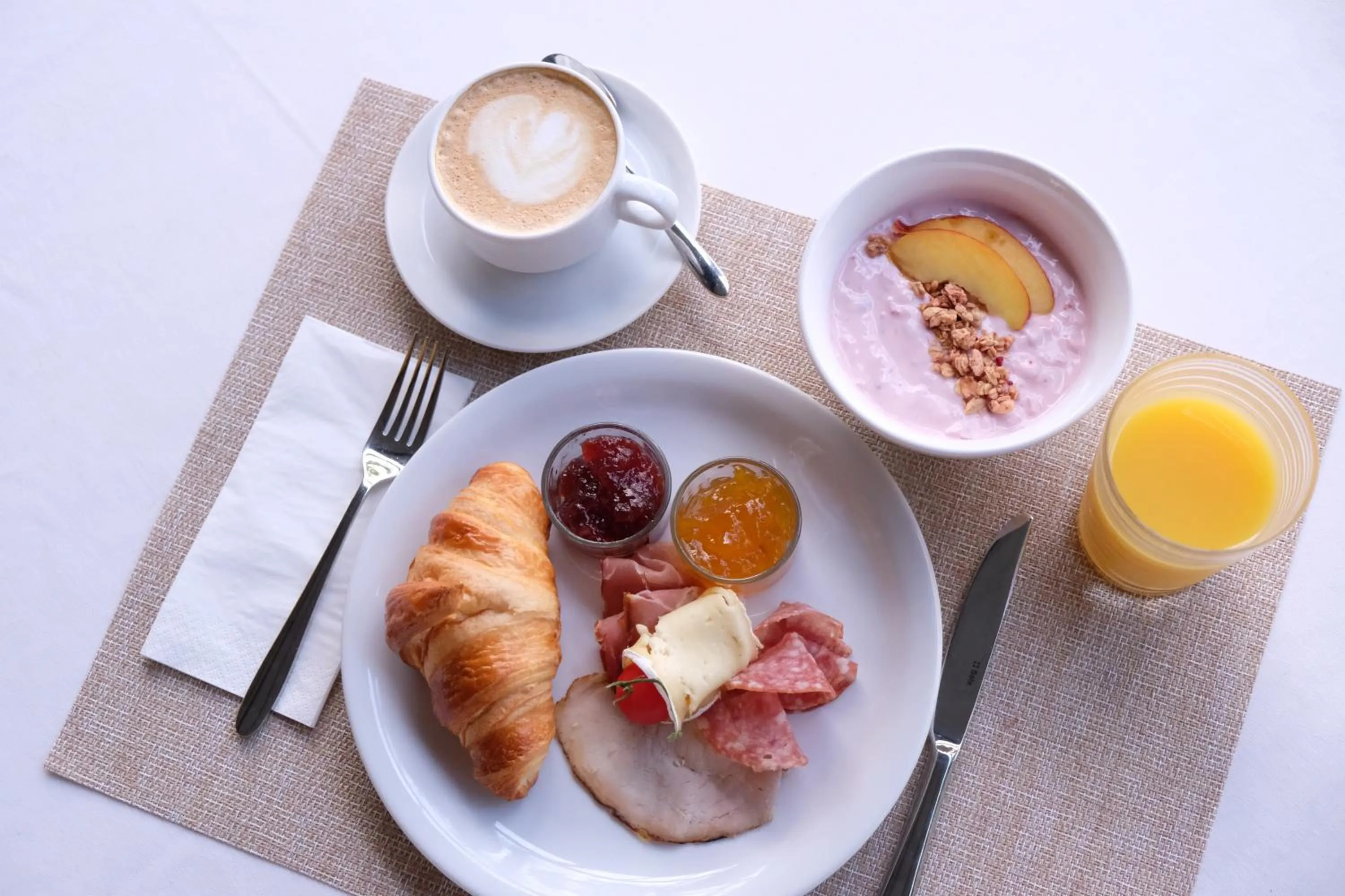 Breakfast in Hotel Polo