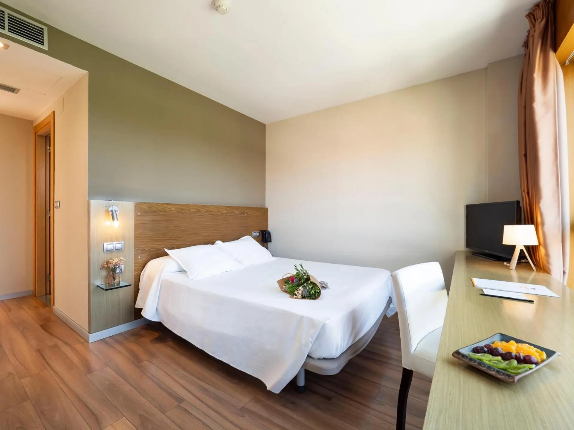 Bedroom, Bed in Hotel Duero