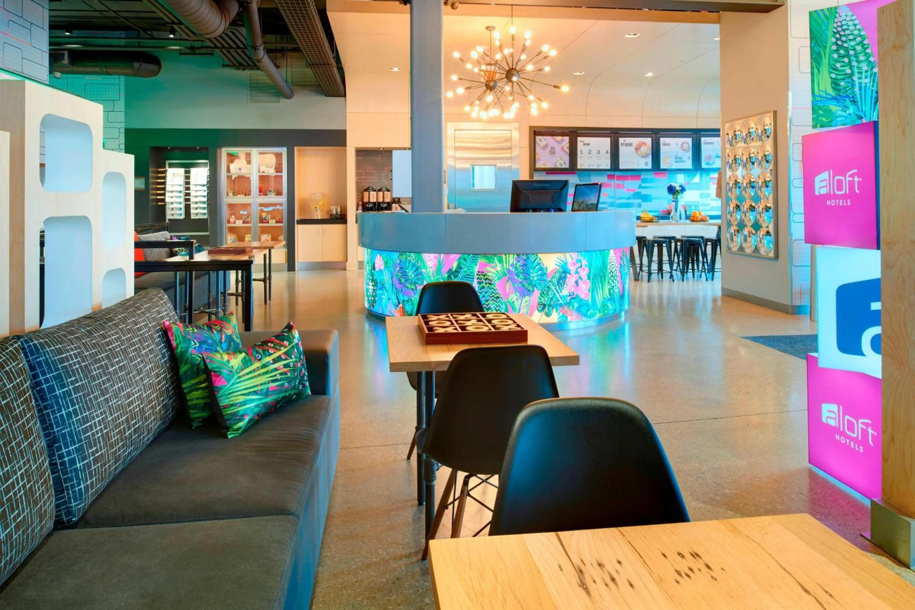 Lobby or reception in Aloft Columbus Westerville