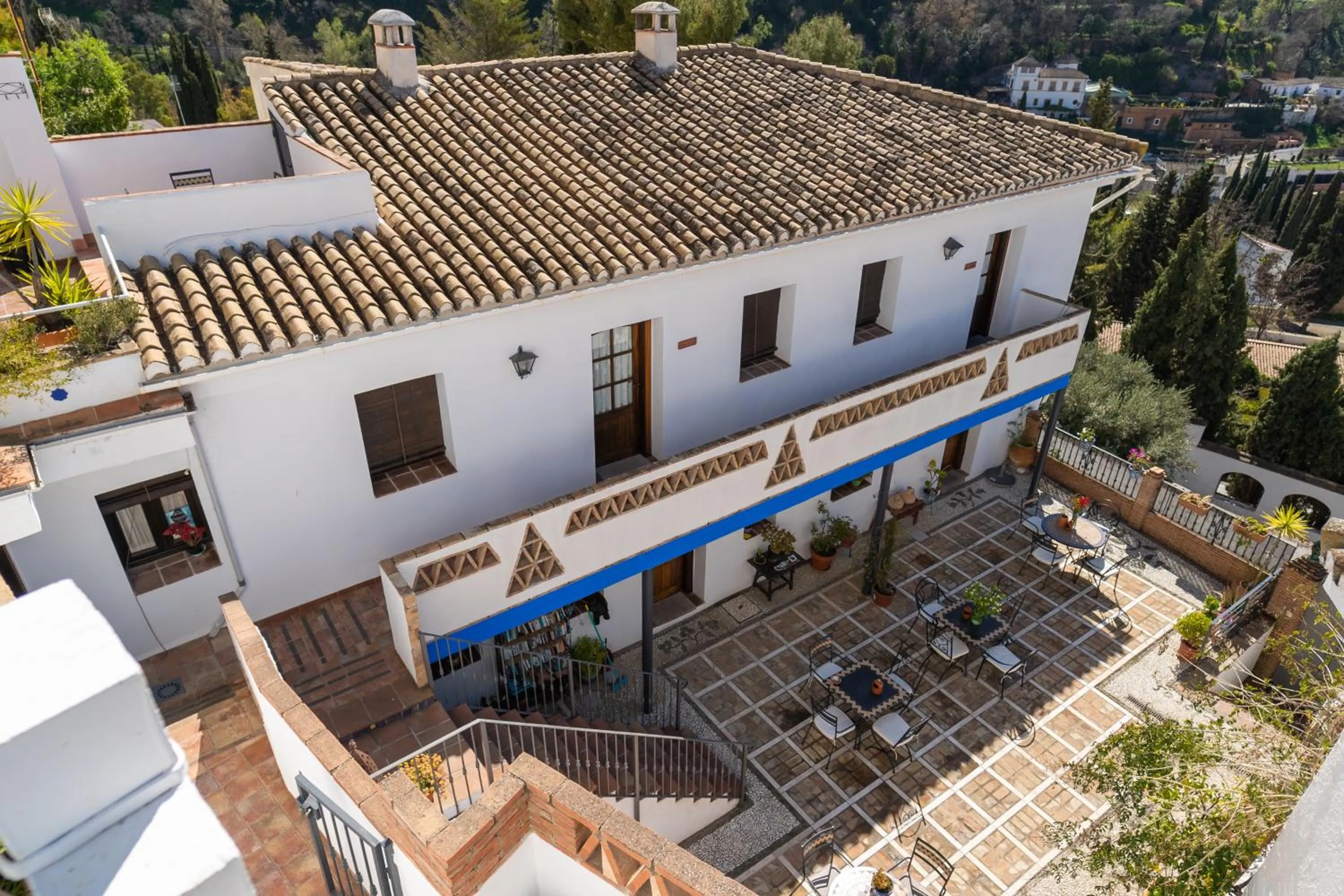 Property building in Apartamentos Montesclaros