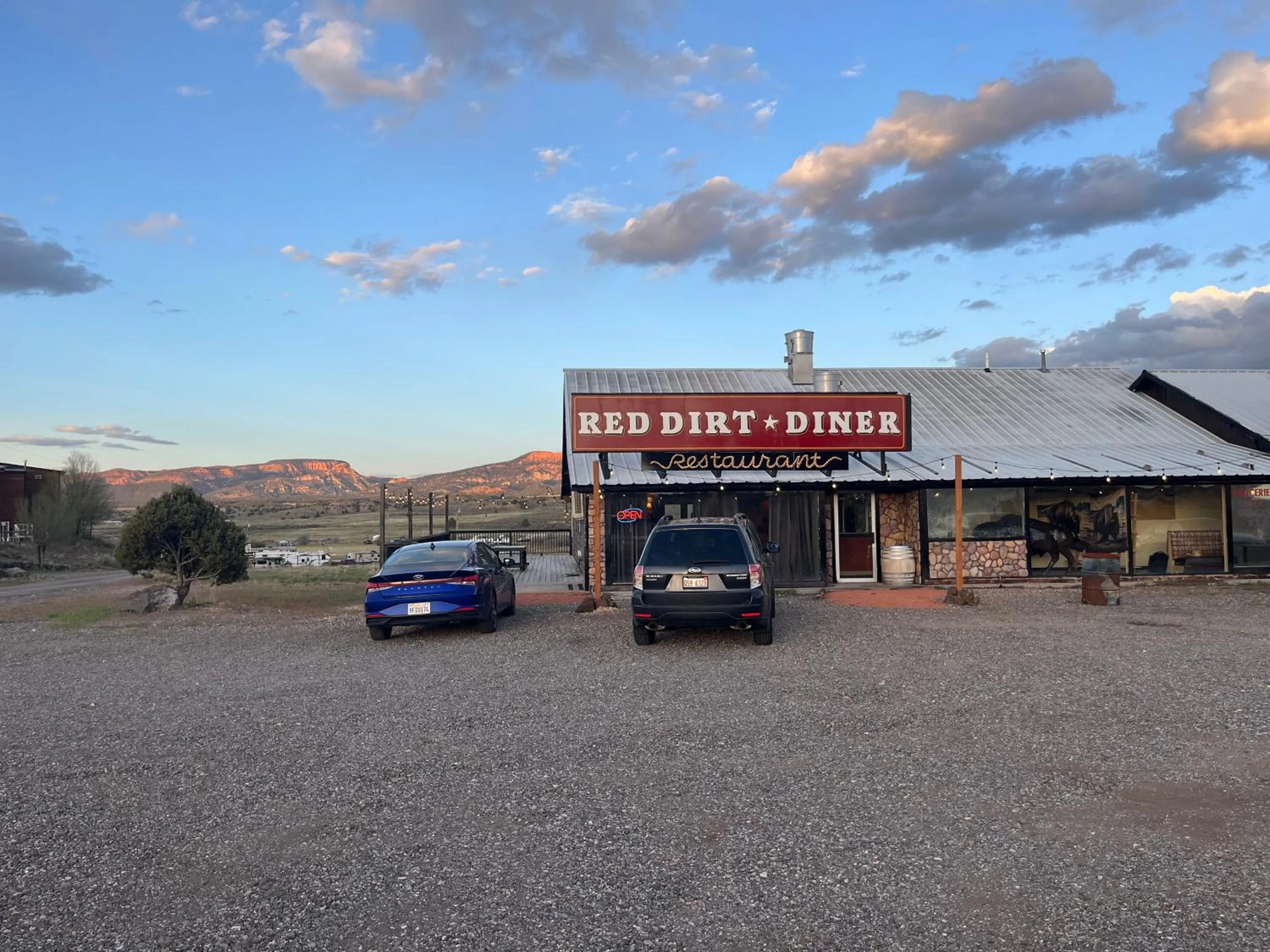 Restaurant/places to eat in The Riverside Ranch Motel and RV Park Southern Utah
