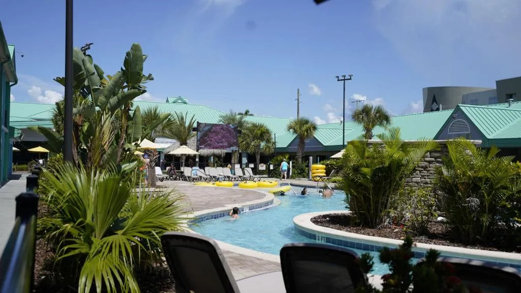Swimming pool in Beachside Hotel & Suites Cocoa Beach - Port Canaveral