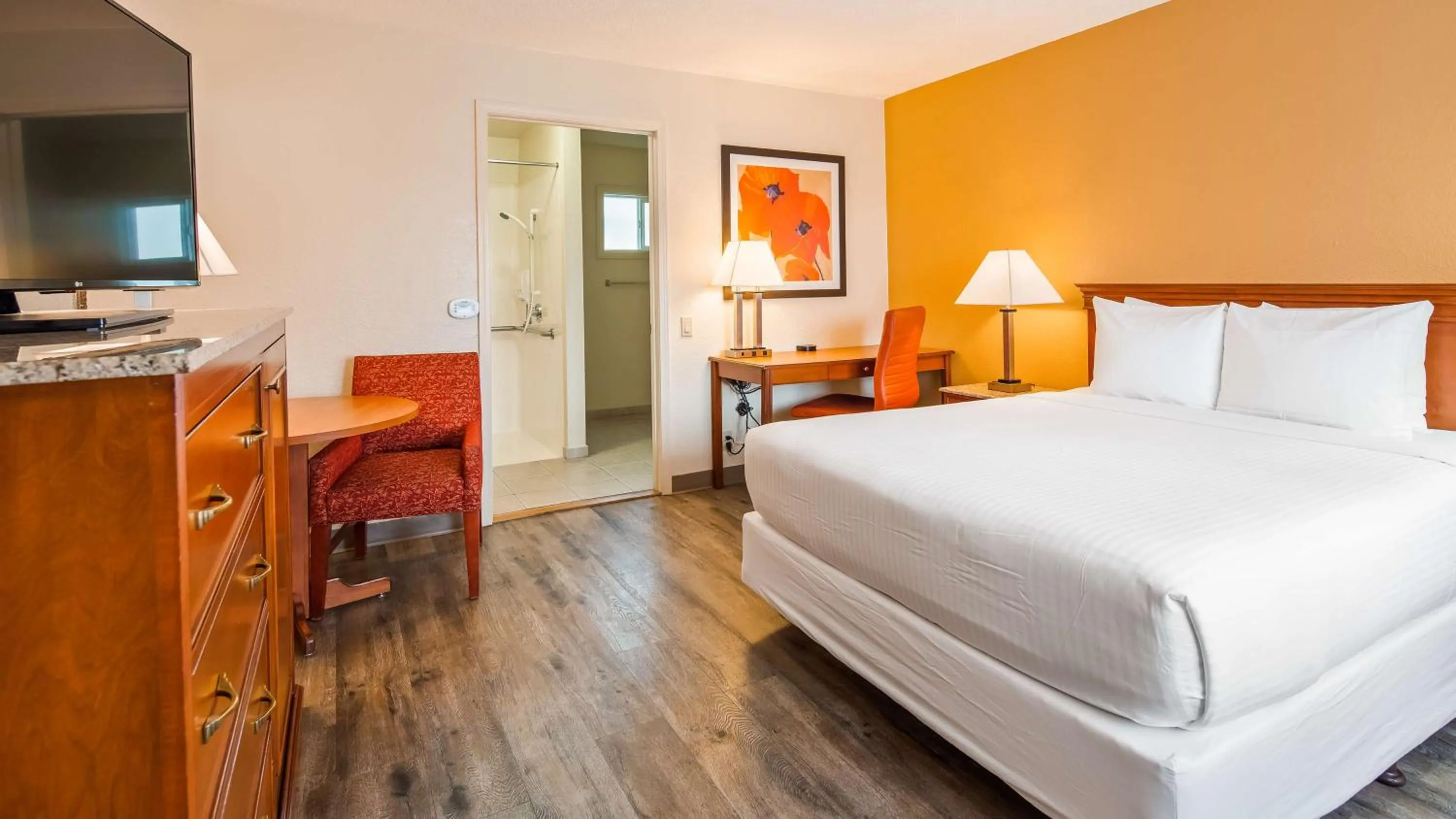 Bedroom, Bed in Best Western Golden Key