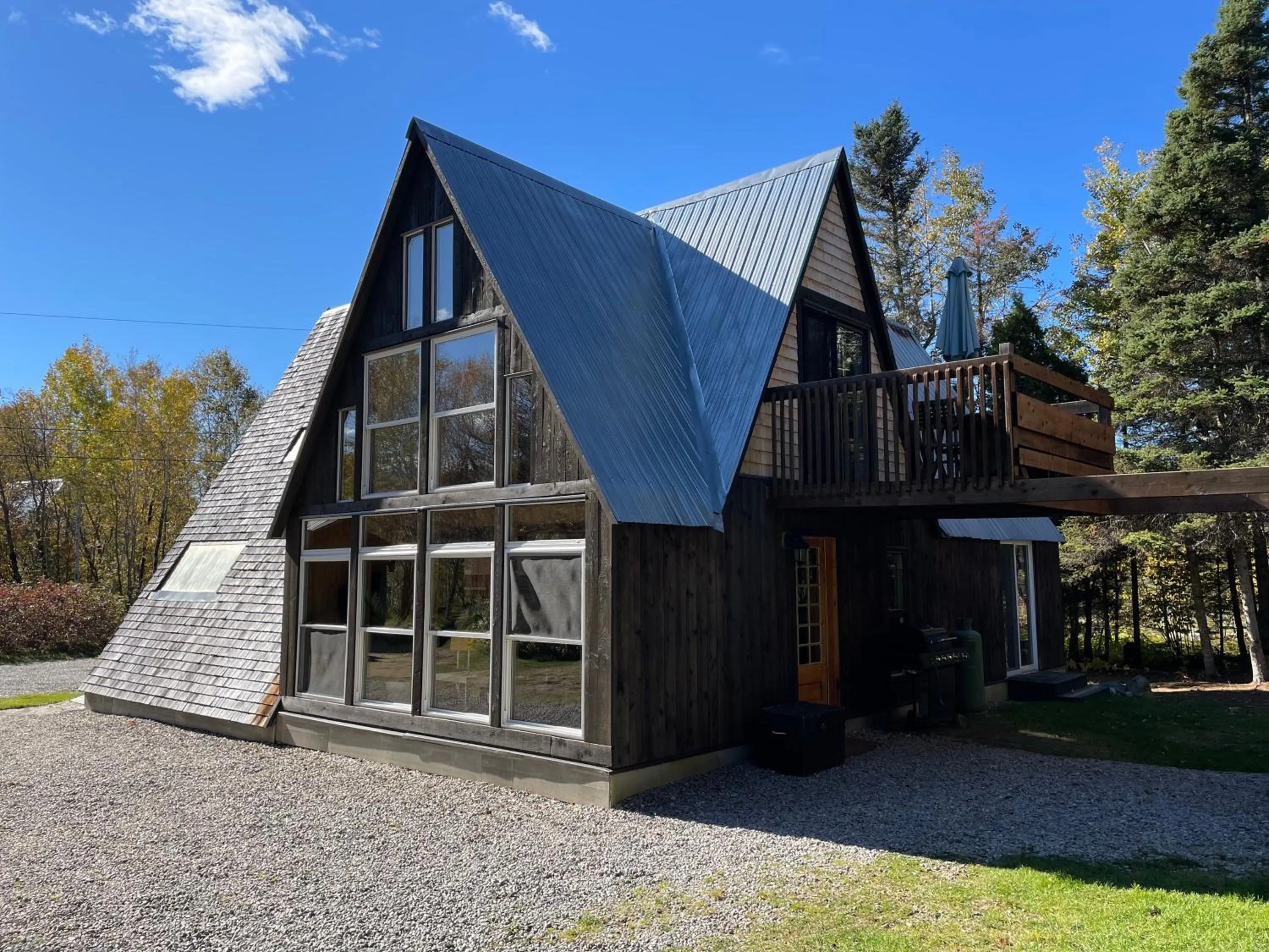 Property building in Au Sommet du Fjord