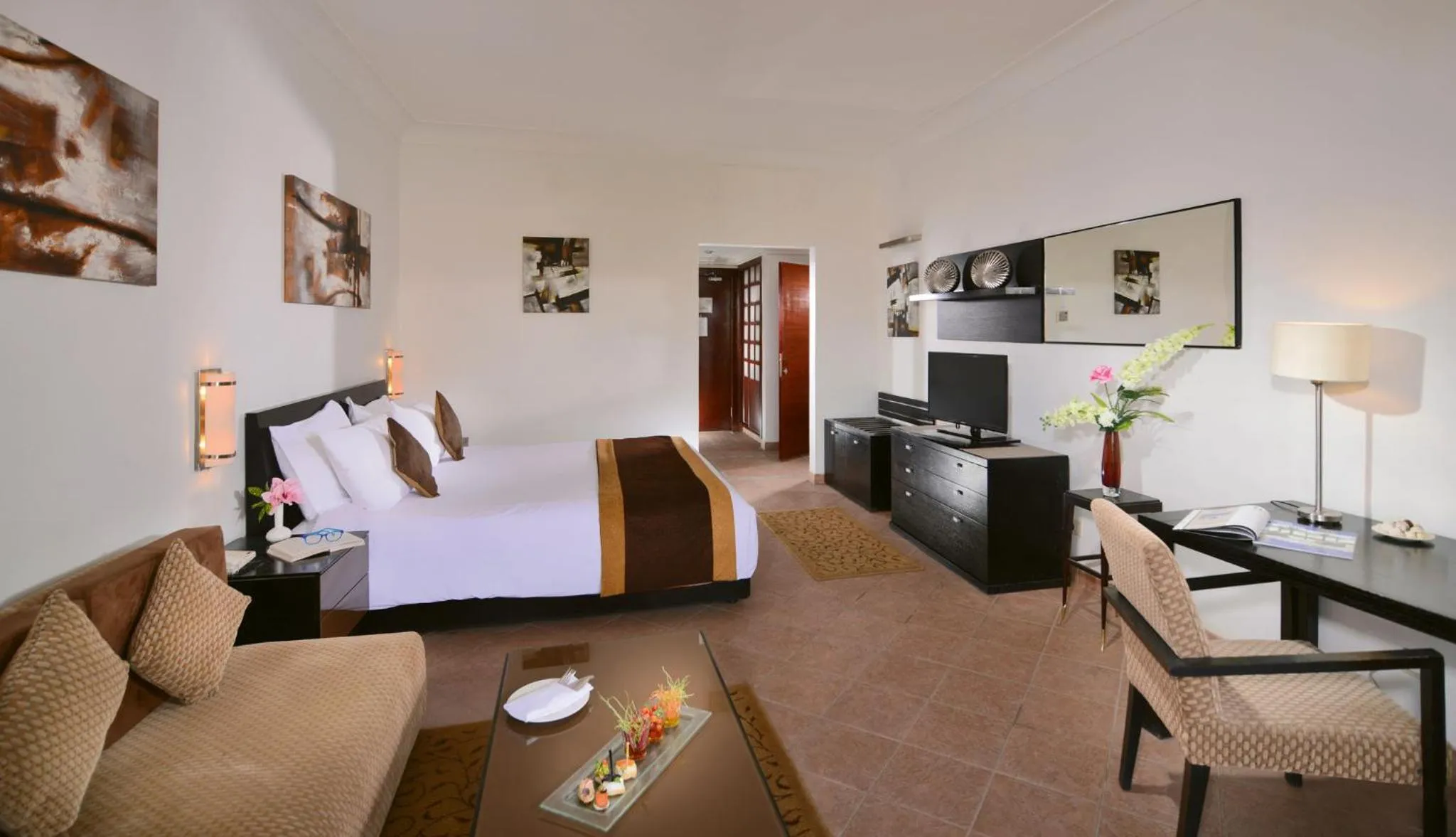 Bed in Mövenpick Resort El Sokhna