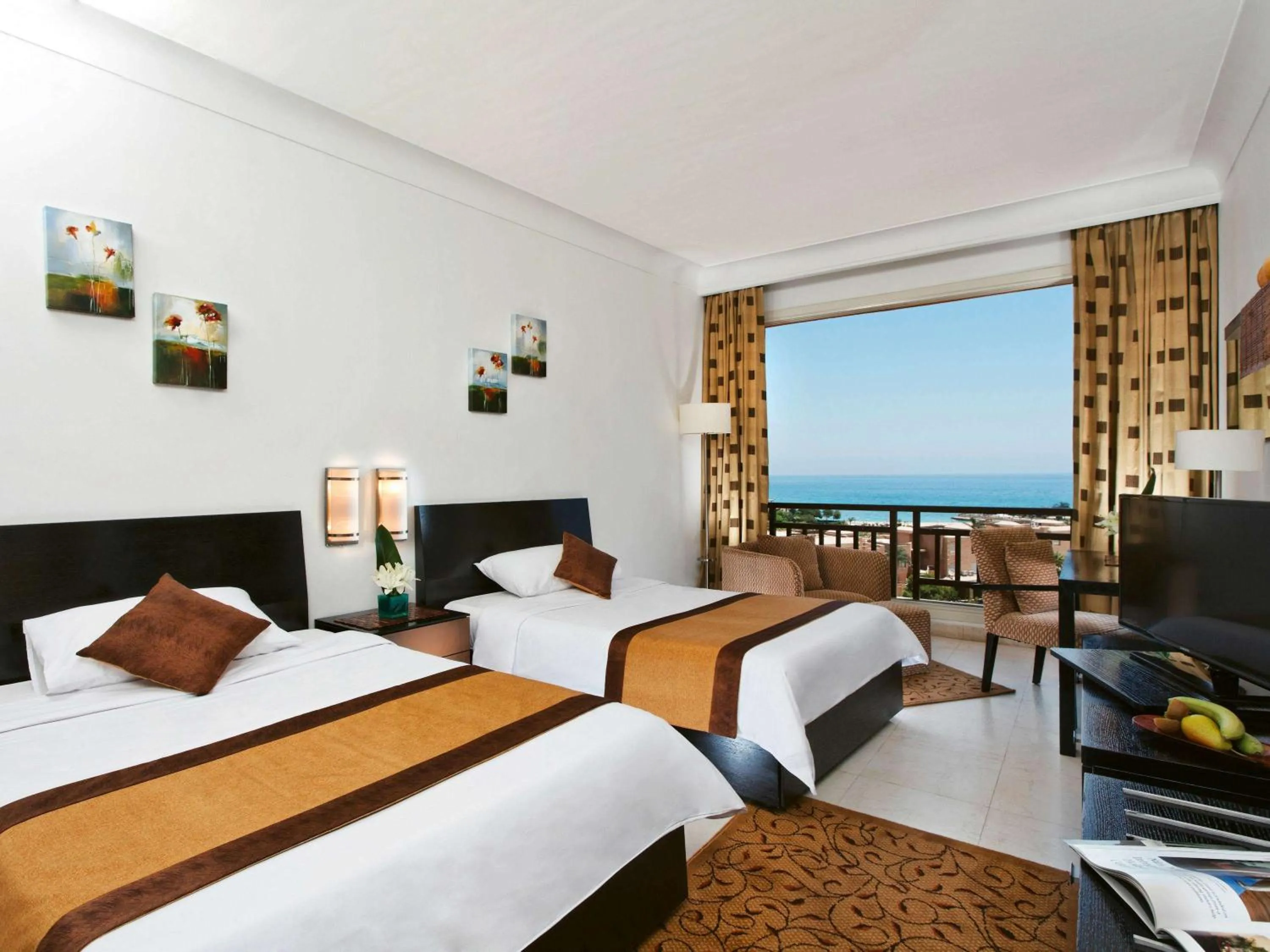 Superior Twin Room with Sea View in Mövenpick Resort El Sokhna