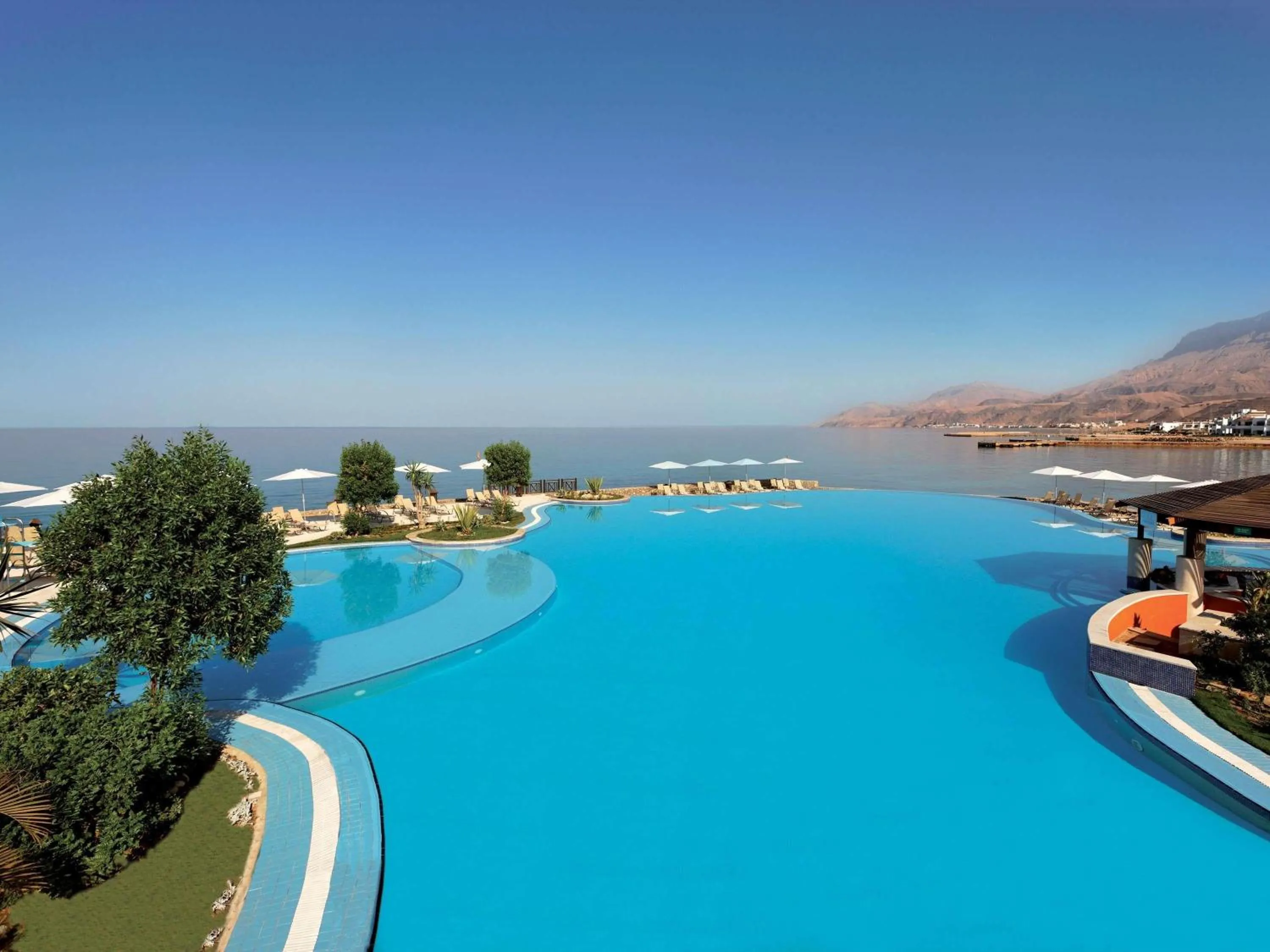 Day in Mövenpick Resort El Sokhna