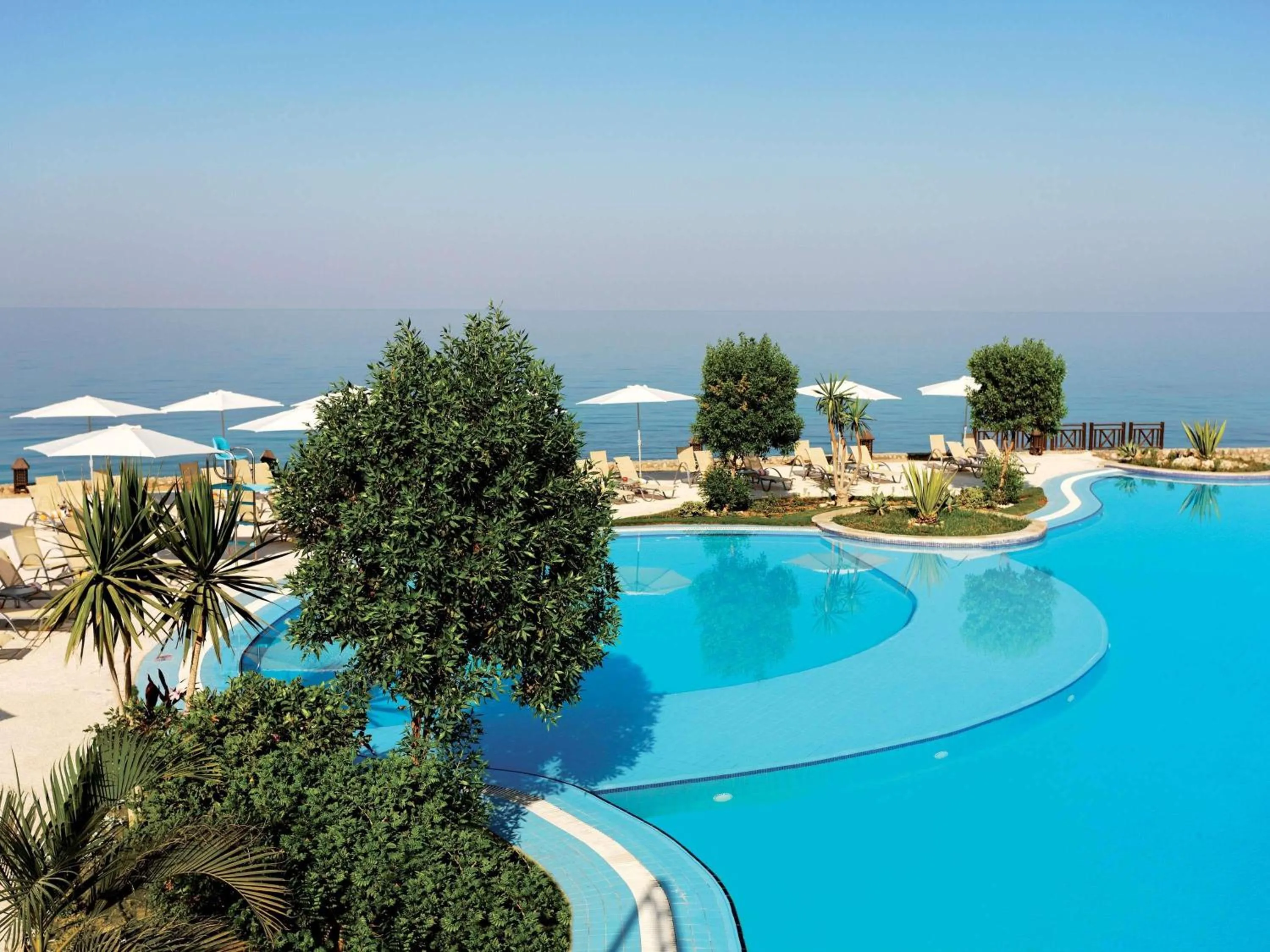 Pool view in Mövenpick Resort El Sokhna