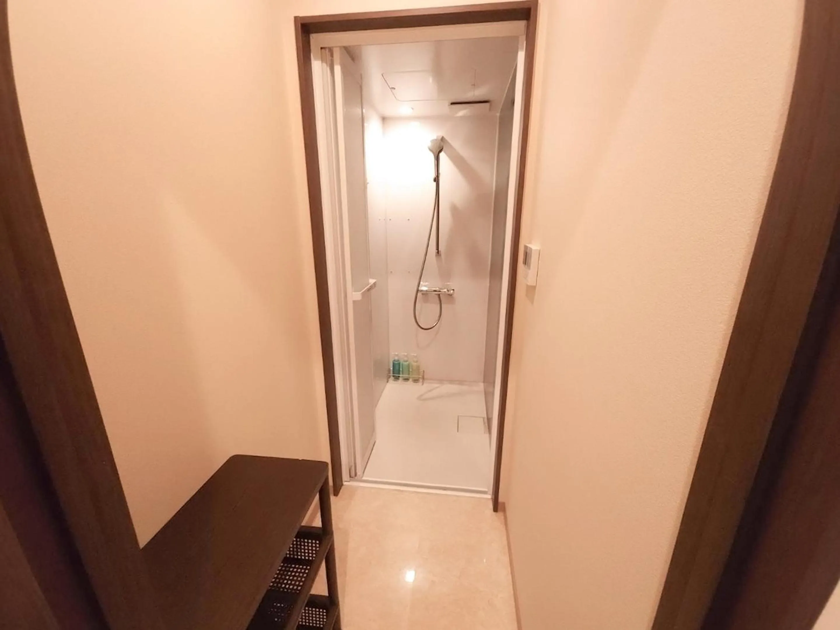 Shower in HOTEL PAiKAJi