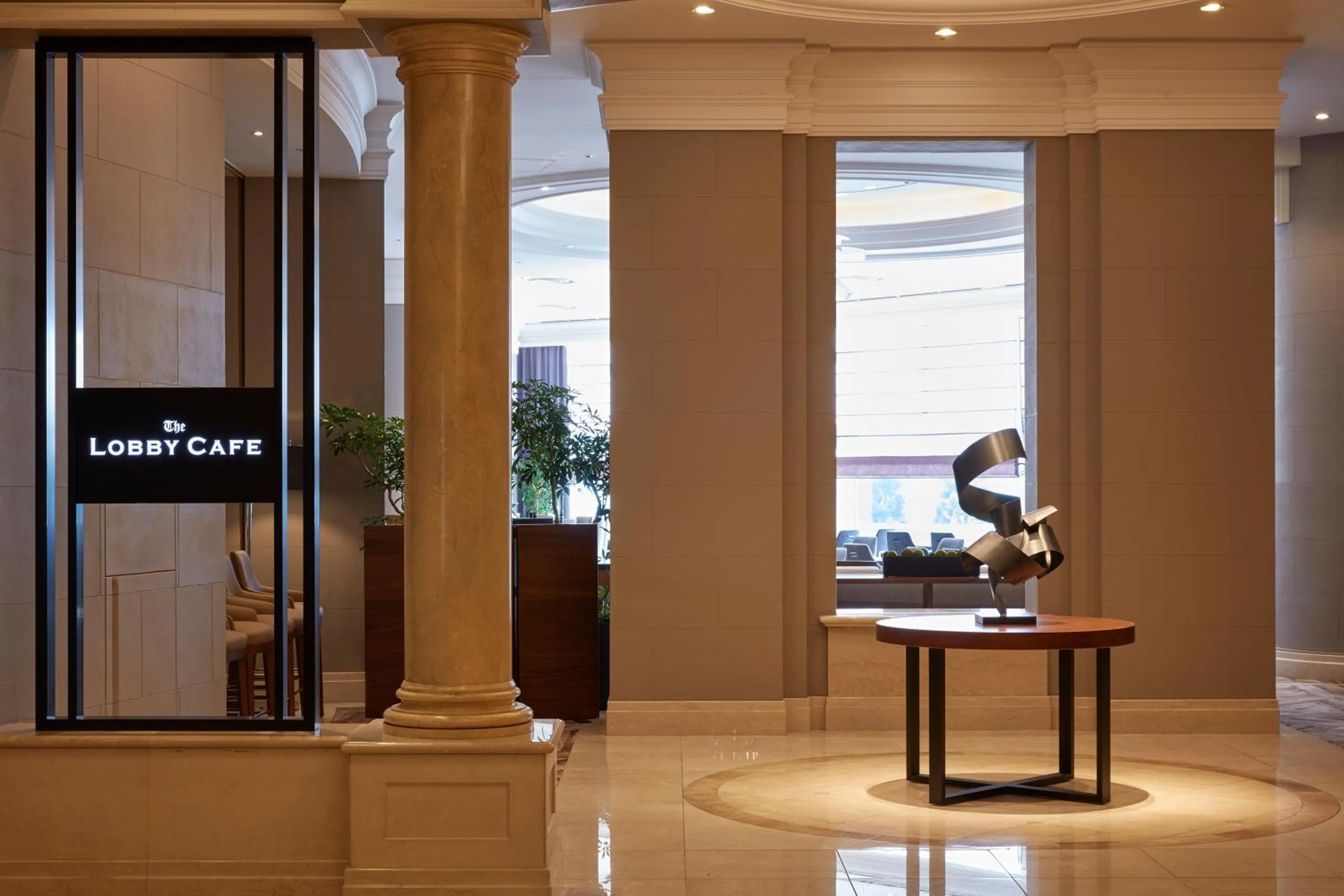 Lounge or bar in Grand Nikko Tokyo Daiba