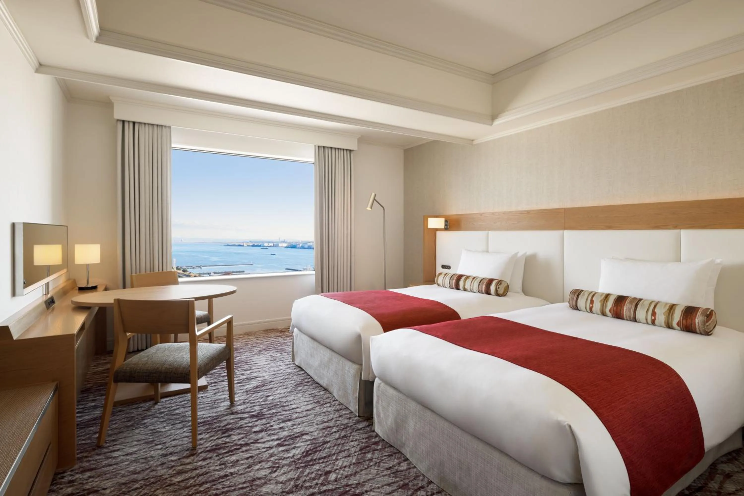 Photo of the whole room, Bed in Grand Nikko Tokyo Daiba