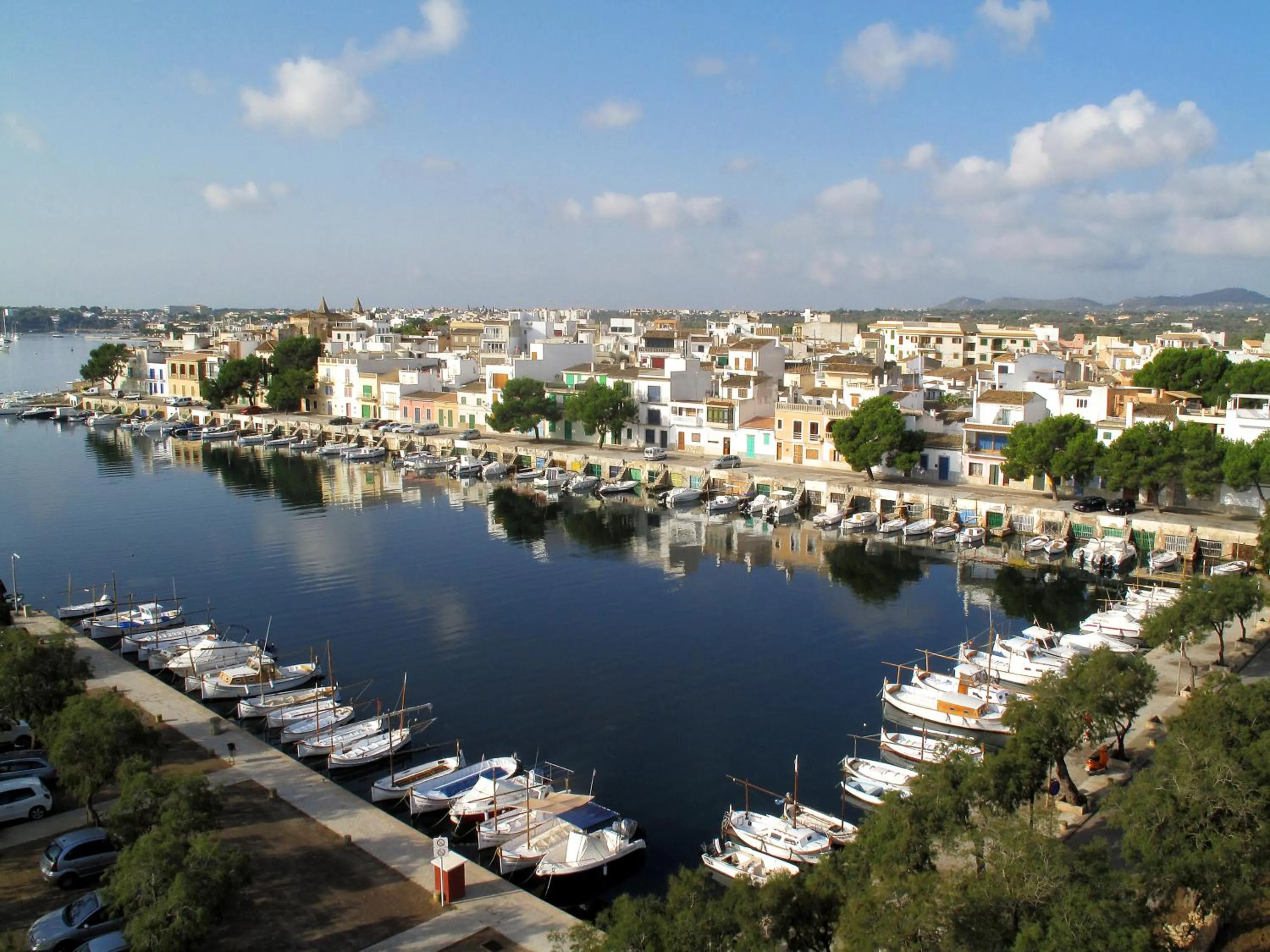 Staff in Hostal Bahía Azul