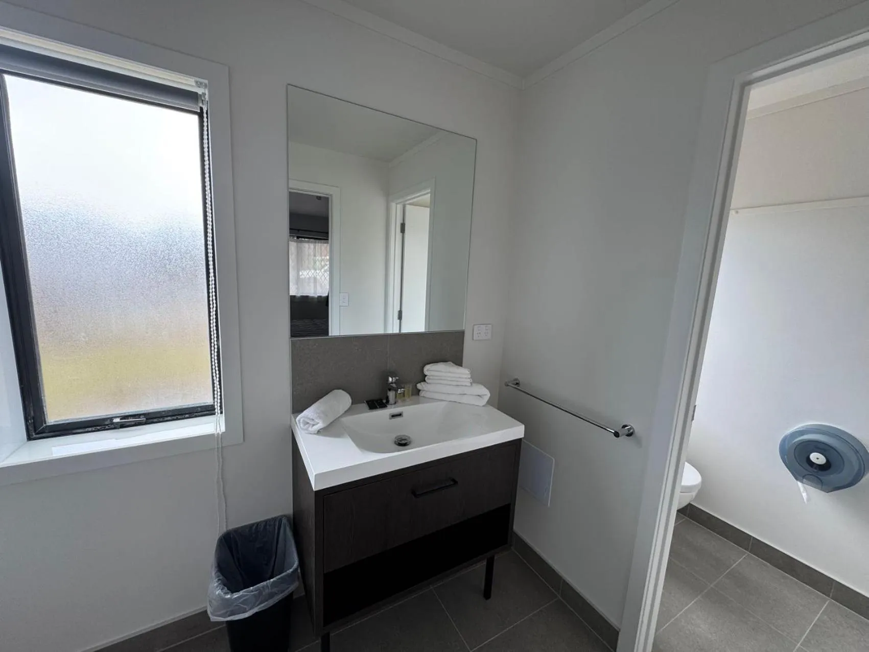 Bed in Grosvenor Motel