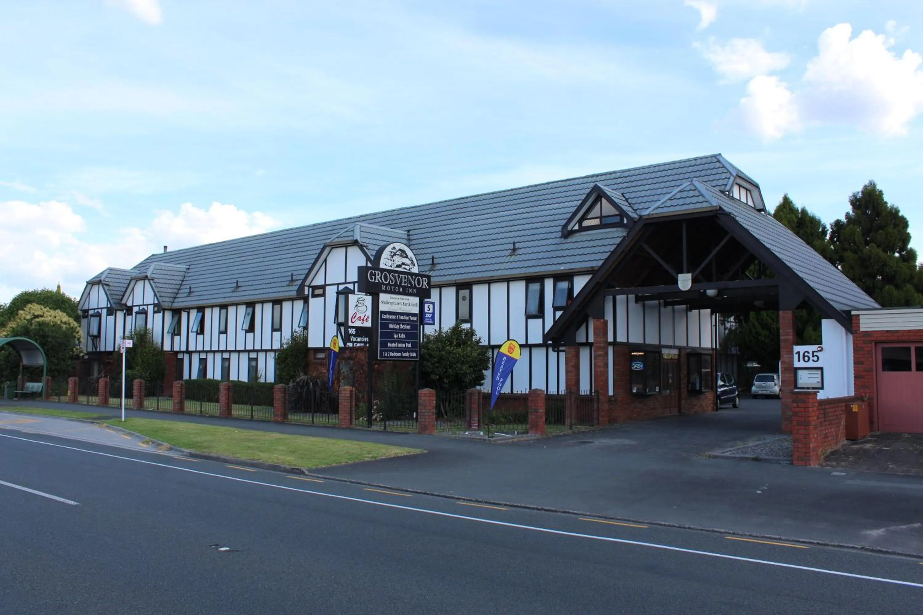 Property building in Grosvenor Motel