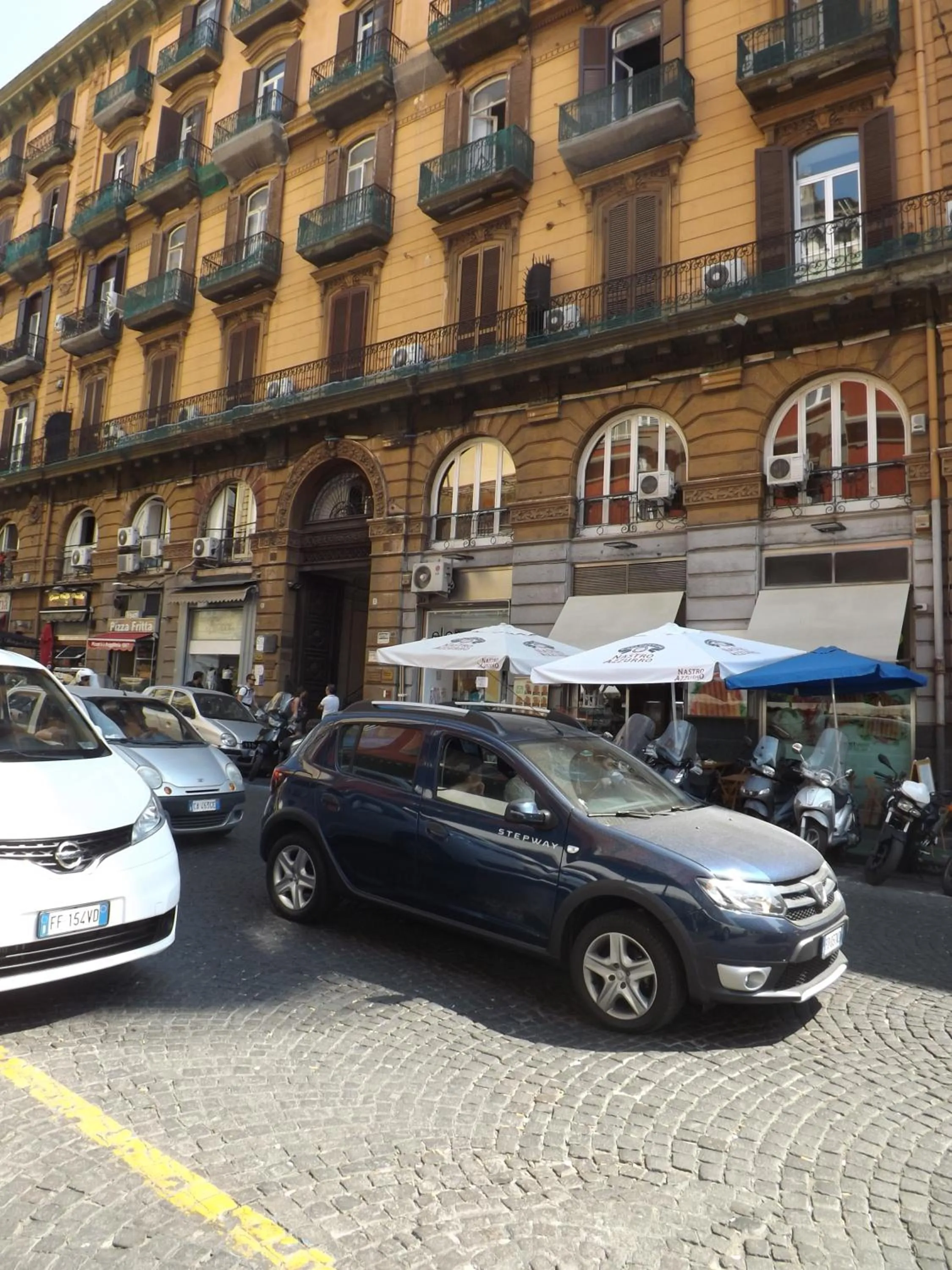 Property building in Domus Alma