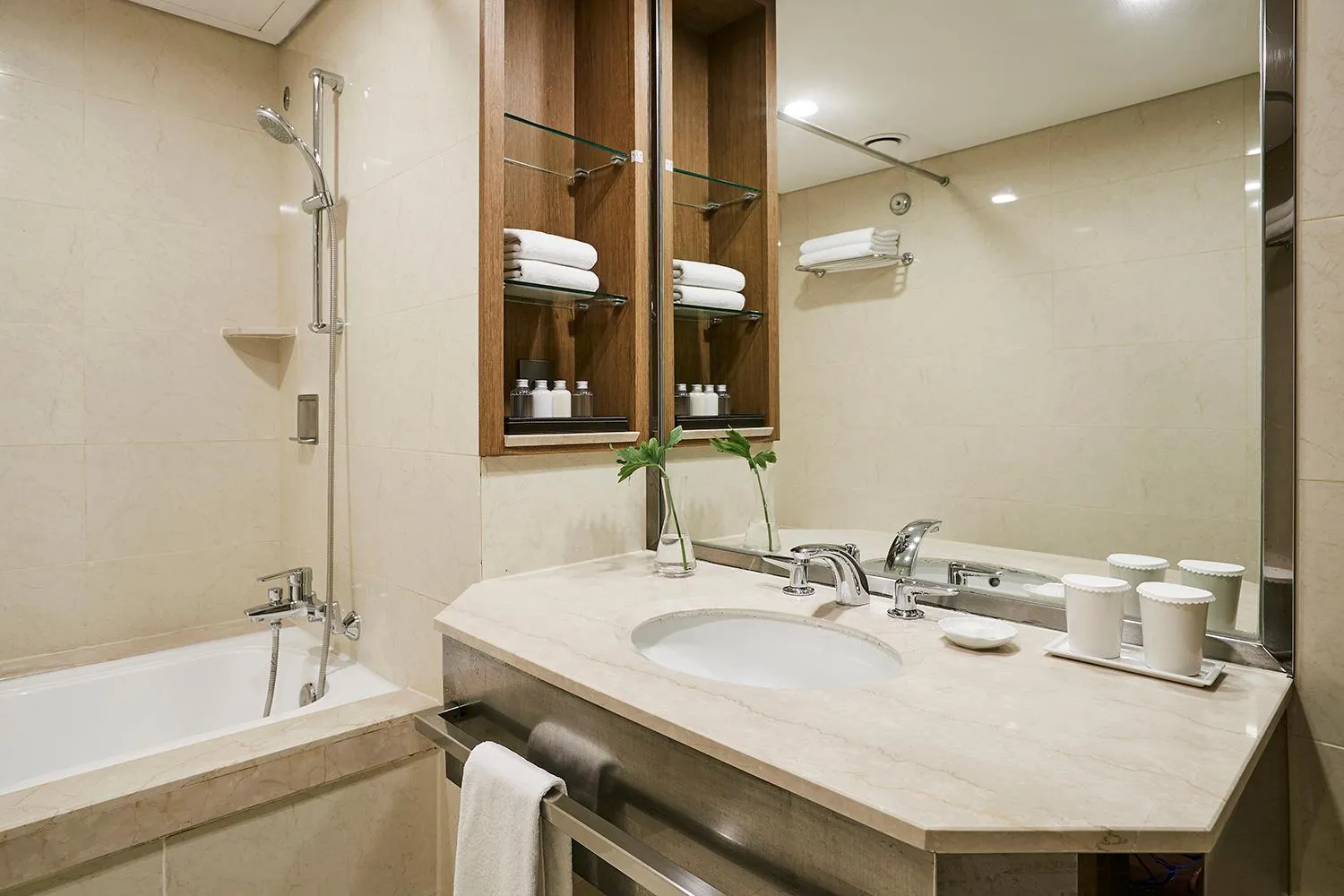 The Suites Hotel Jeju