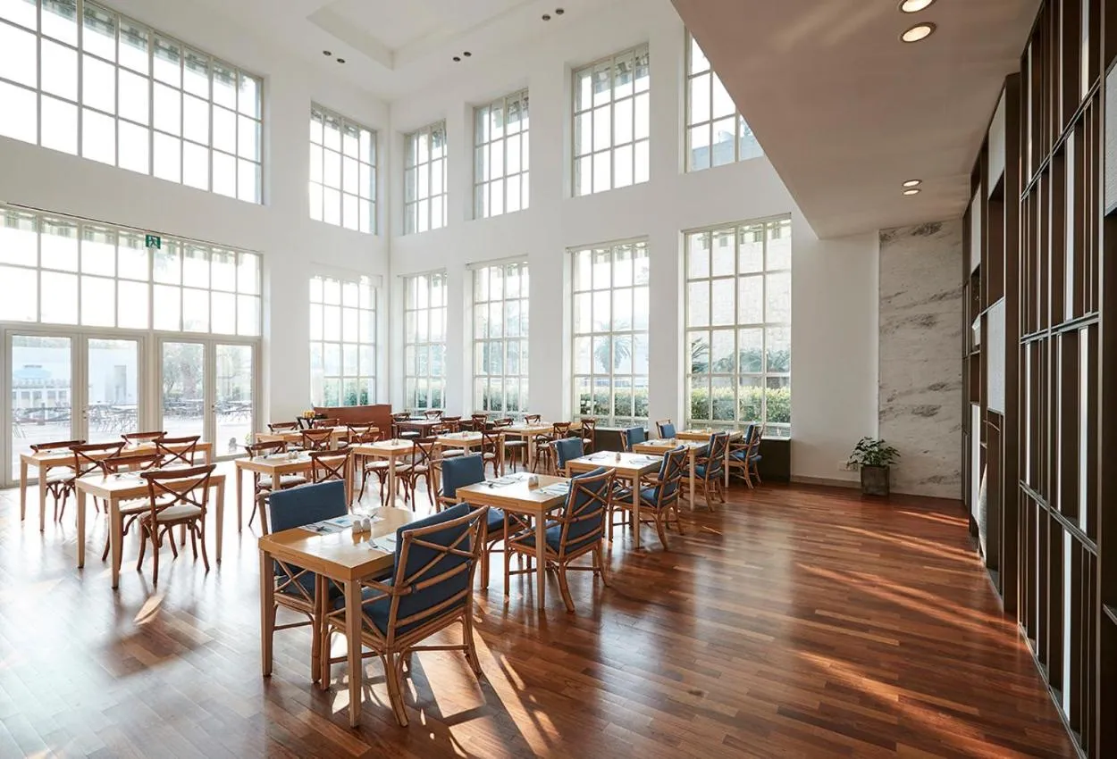 Restaurant/places to eat in The Suites Hotel Jeju