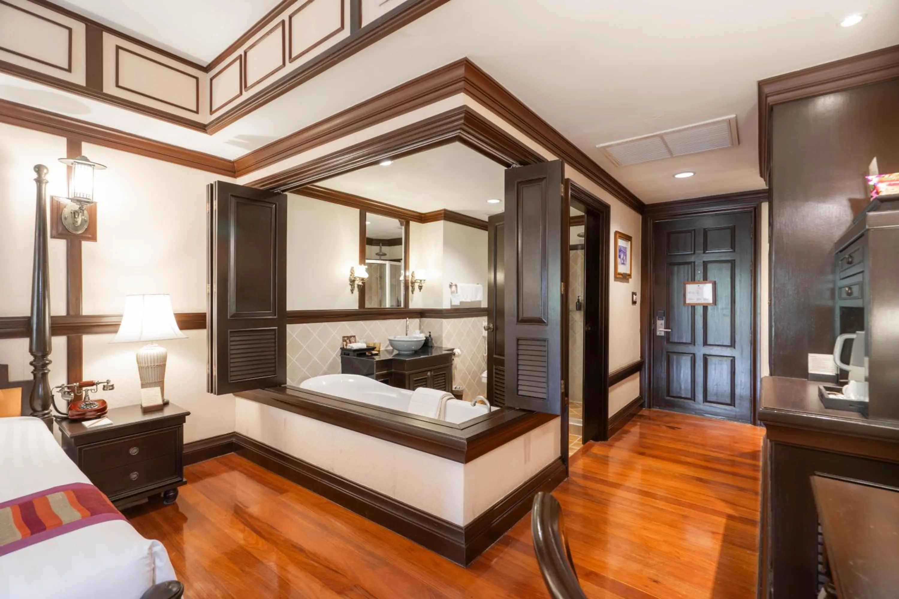 Bathroom, Bed in Wora Bura Hua Hin Resort & Spa