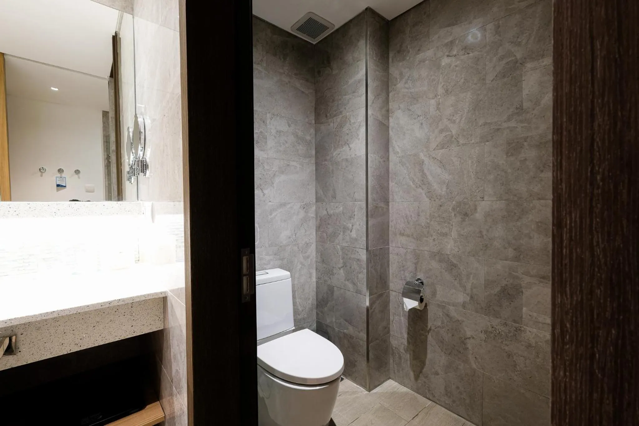 Bathroom in Hotel H2O