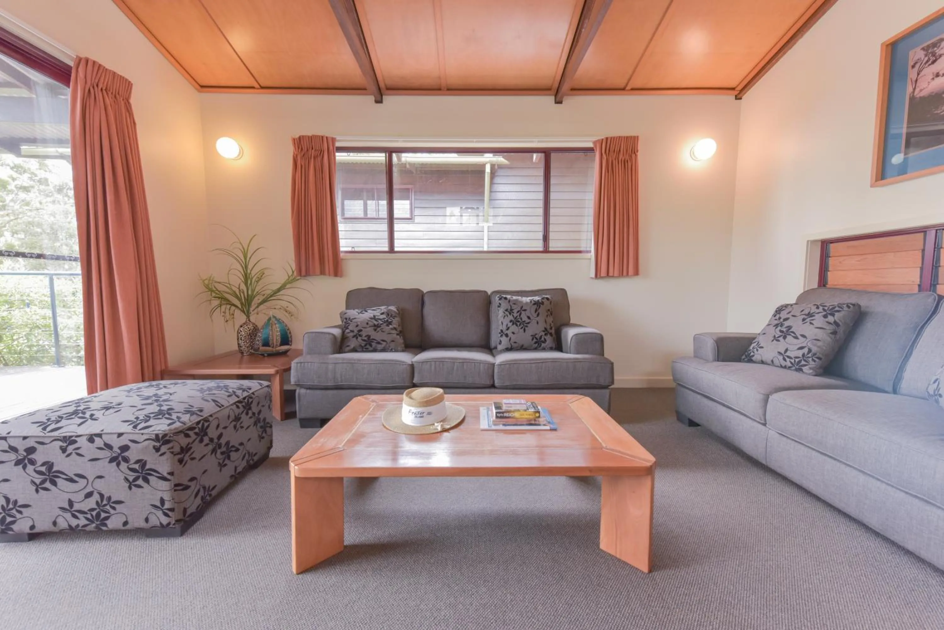 Living room in Kingfisher Bay Resort