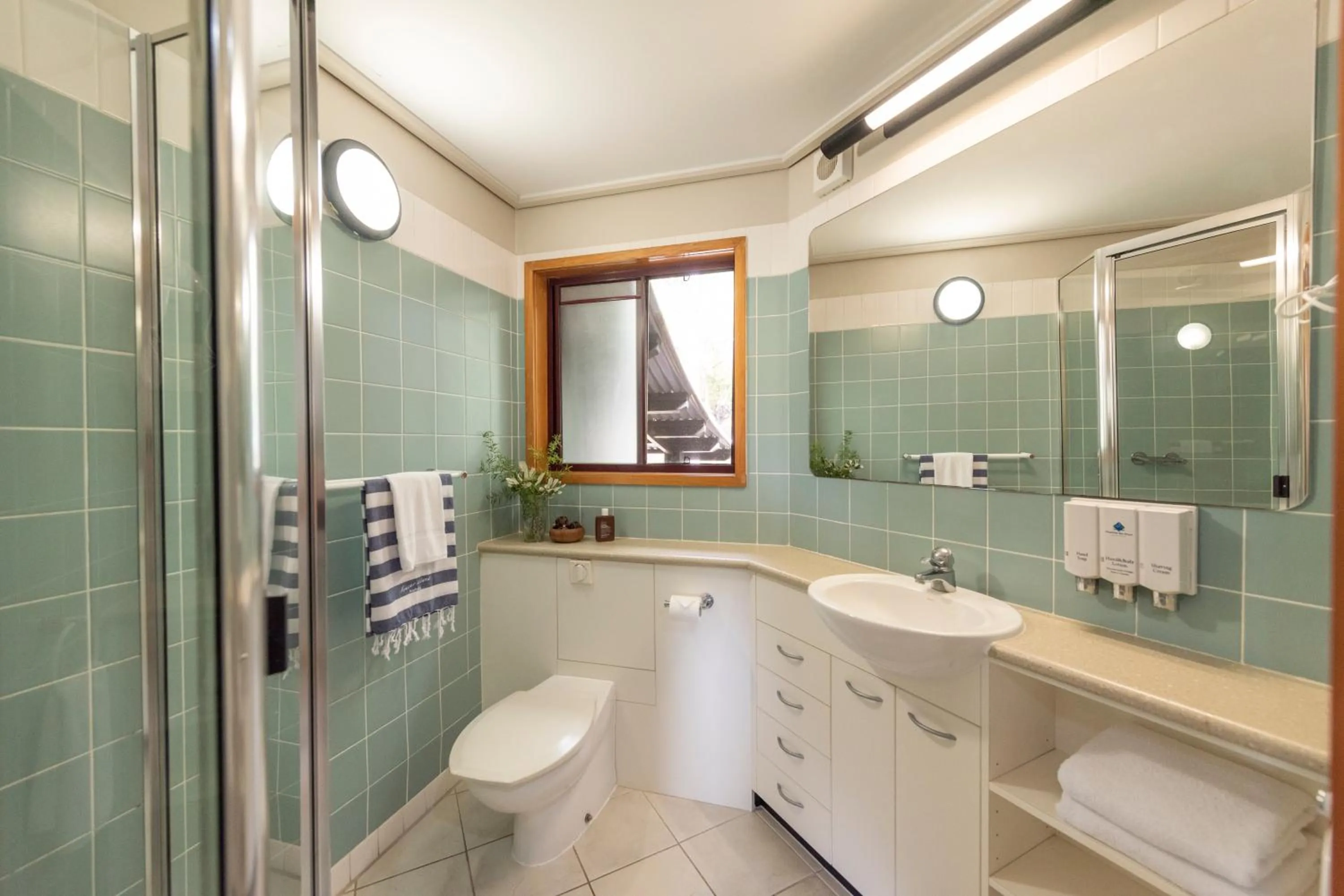 Kingfisher Bay Resort