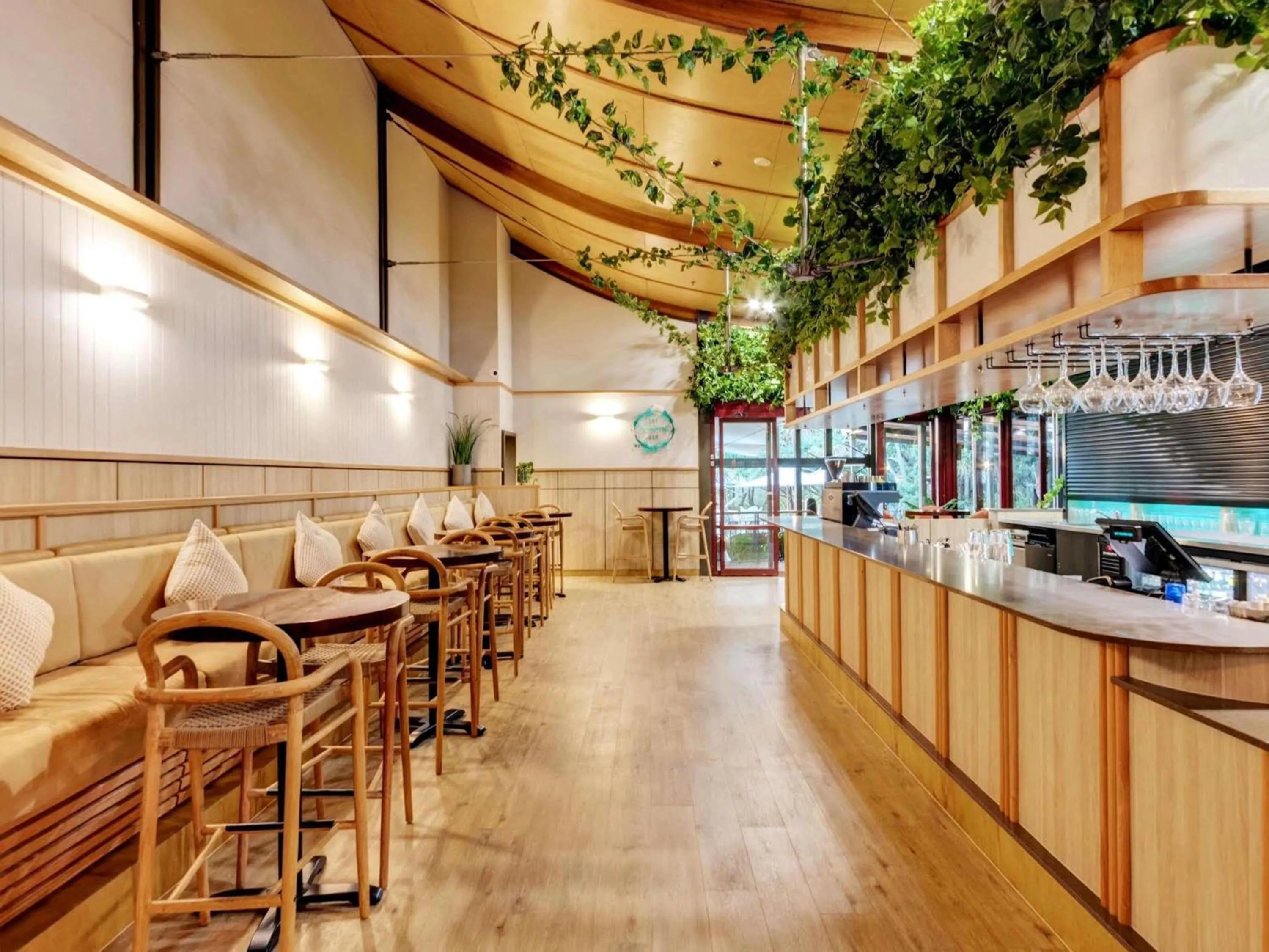 Restaurant/places to eat in Kingfisher Bay Resort