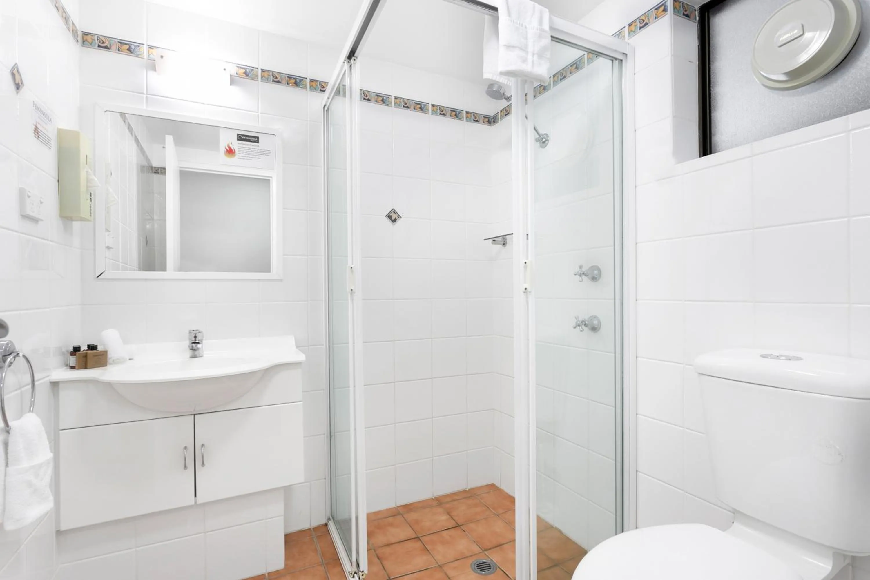 Toilet in Peninsula Nelson Bay Motel and Serviced Apartments