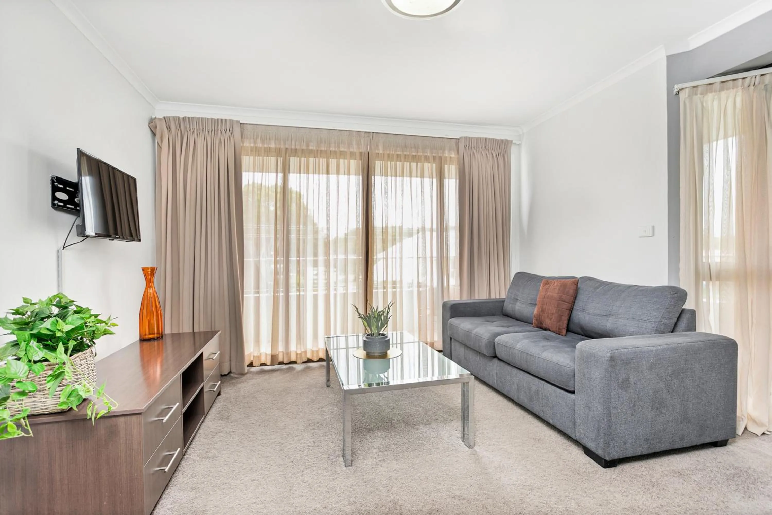 Seating area in Peninsula Nelson Bay Motel and Serviced Apartments