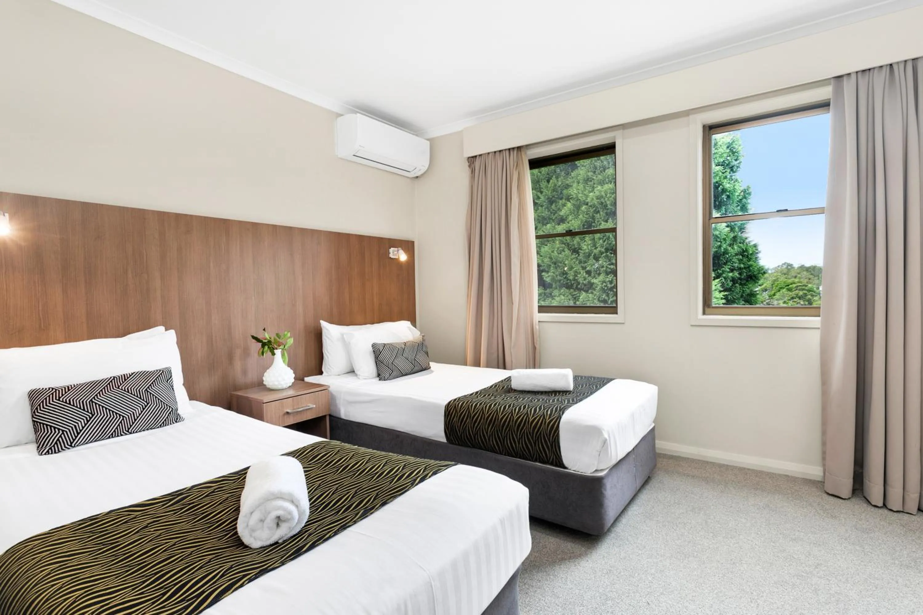 Bedroom, Bed in Peninsula Nelson Bay Motel and Serviced Apartments