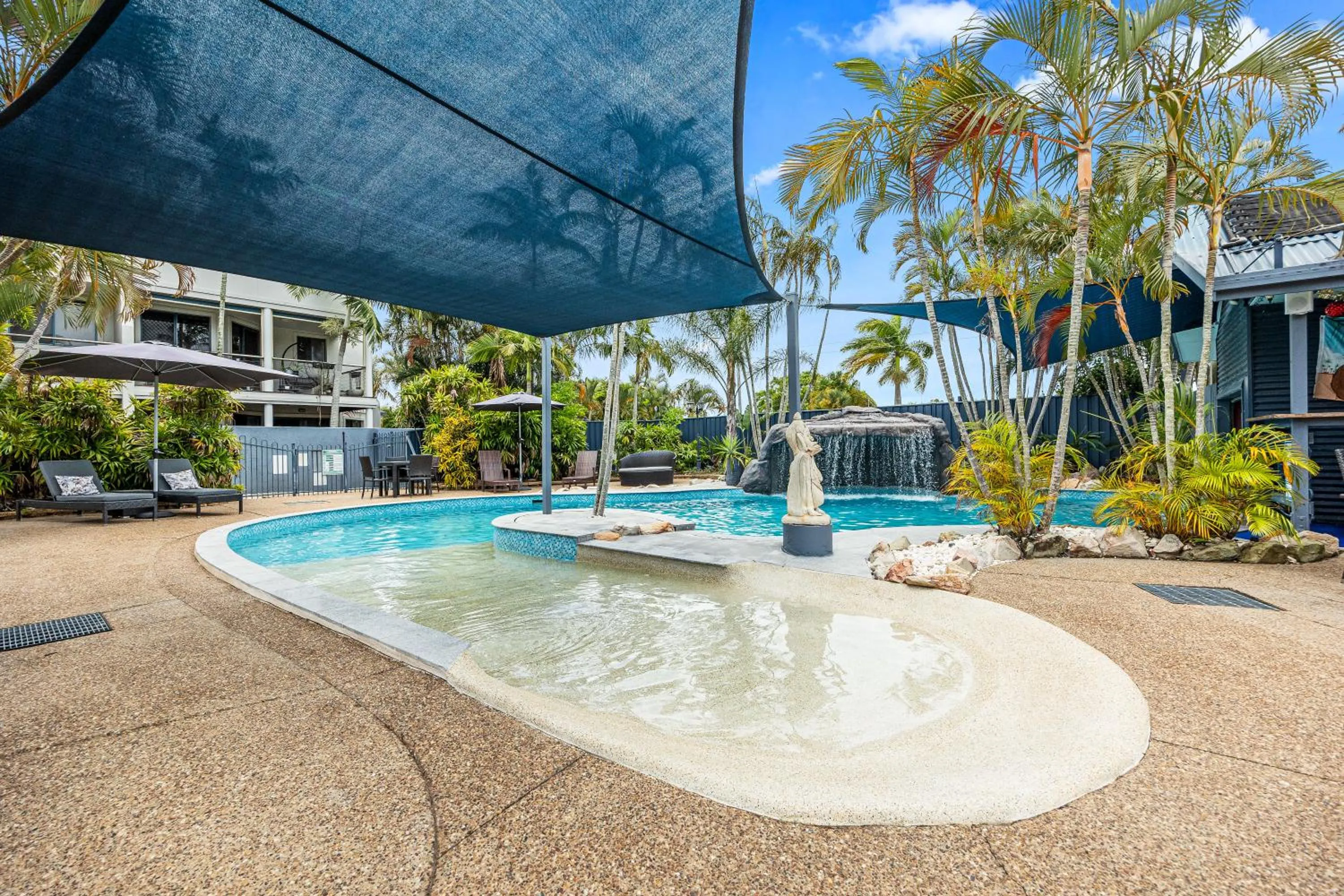 Swimming pool in Grange Resort Hervey Bay