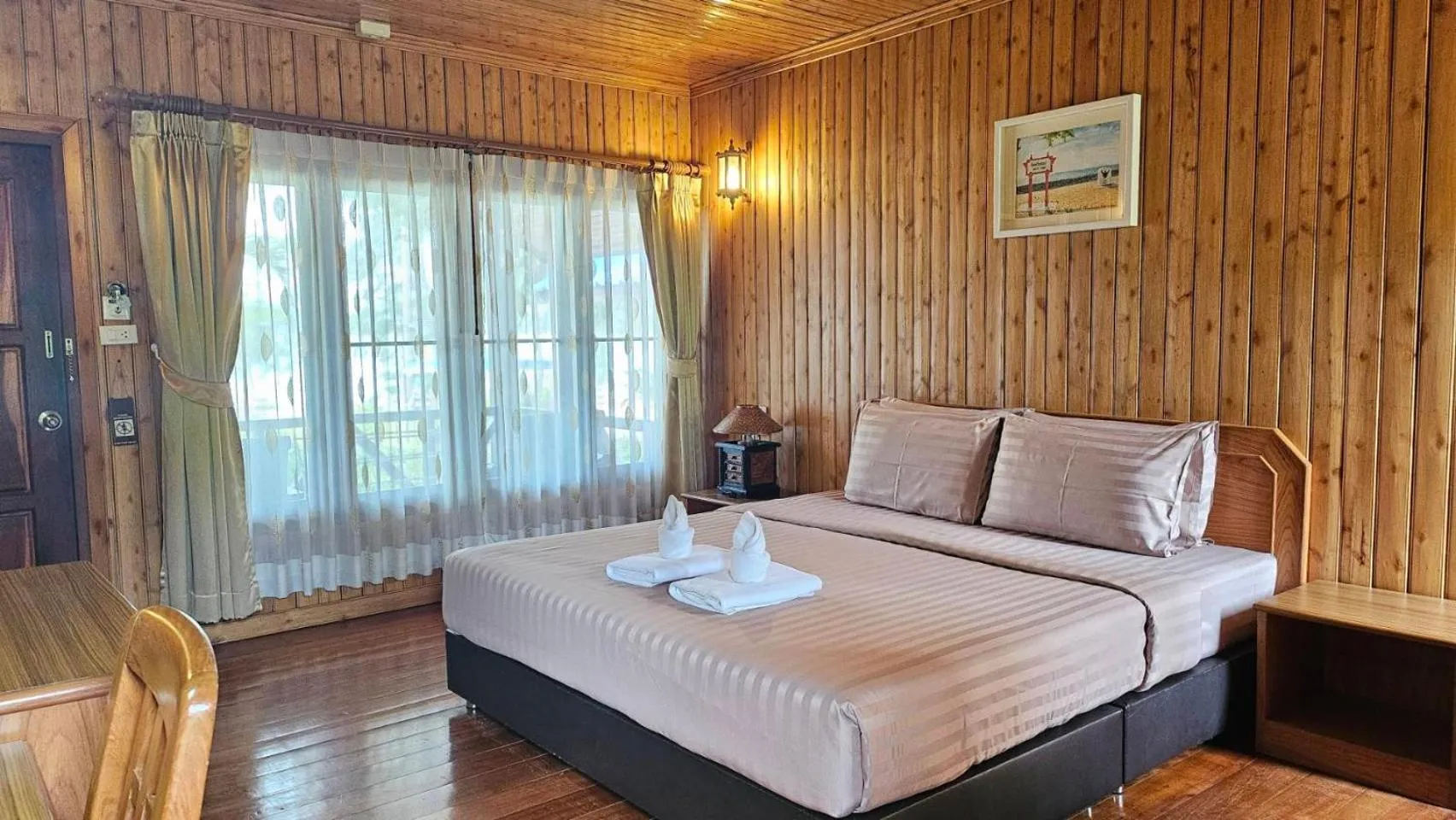 Bedroom, Bed in Rocky Point Resort