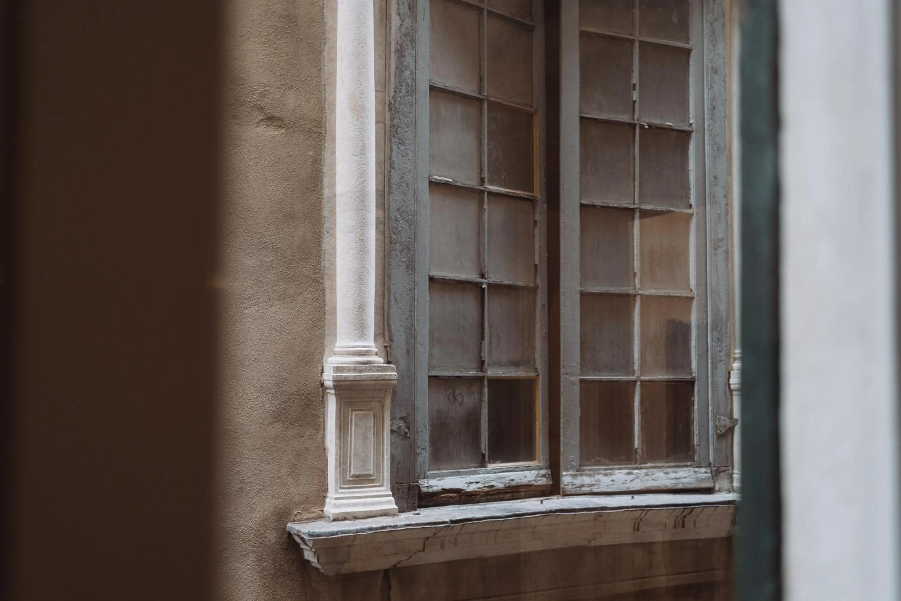 Decorative detail in Rooms Genova dei Rolli