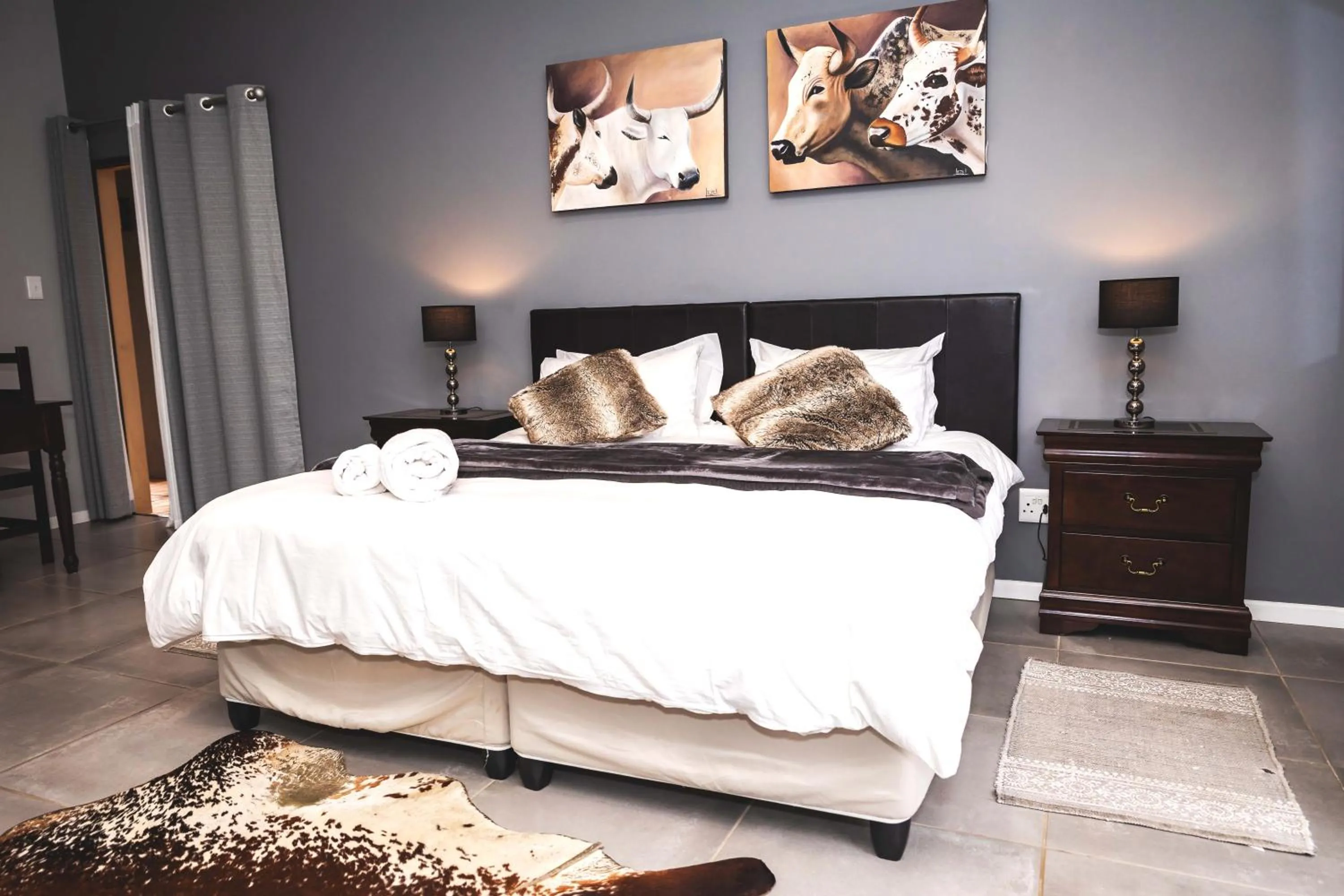 Photo of the whole room, Bed in Be My Guest