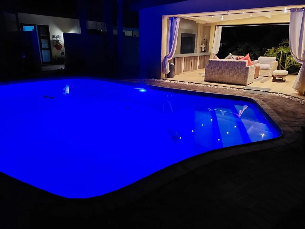 Swimming pool in Be My Guest